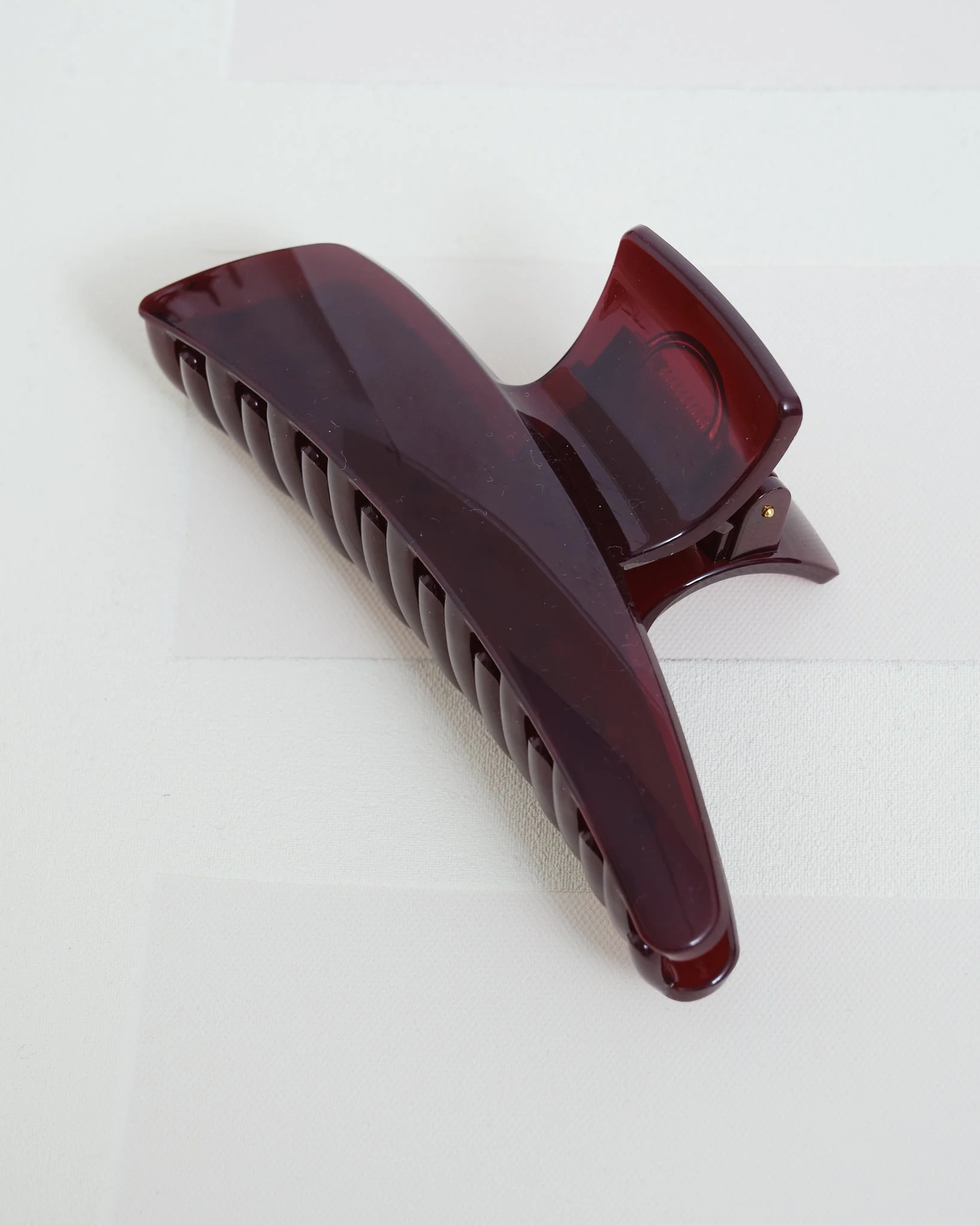 Claw Clip Pointy Bordeaux