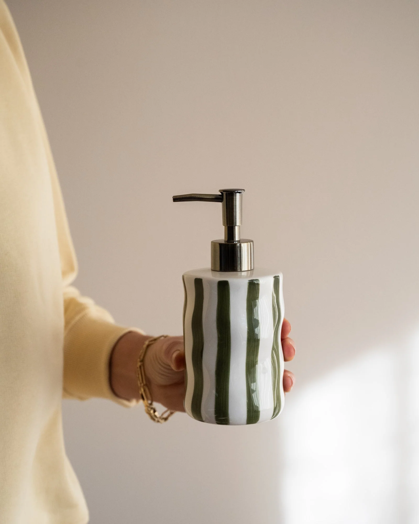 Soap Dispenser Corfu Green - Image 7
