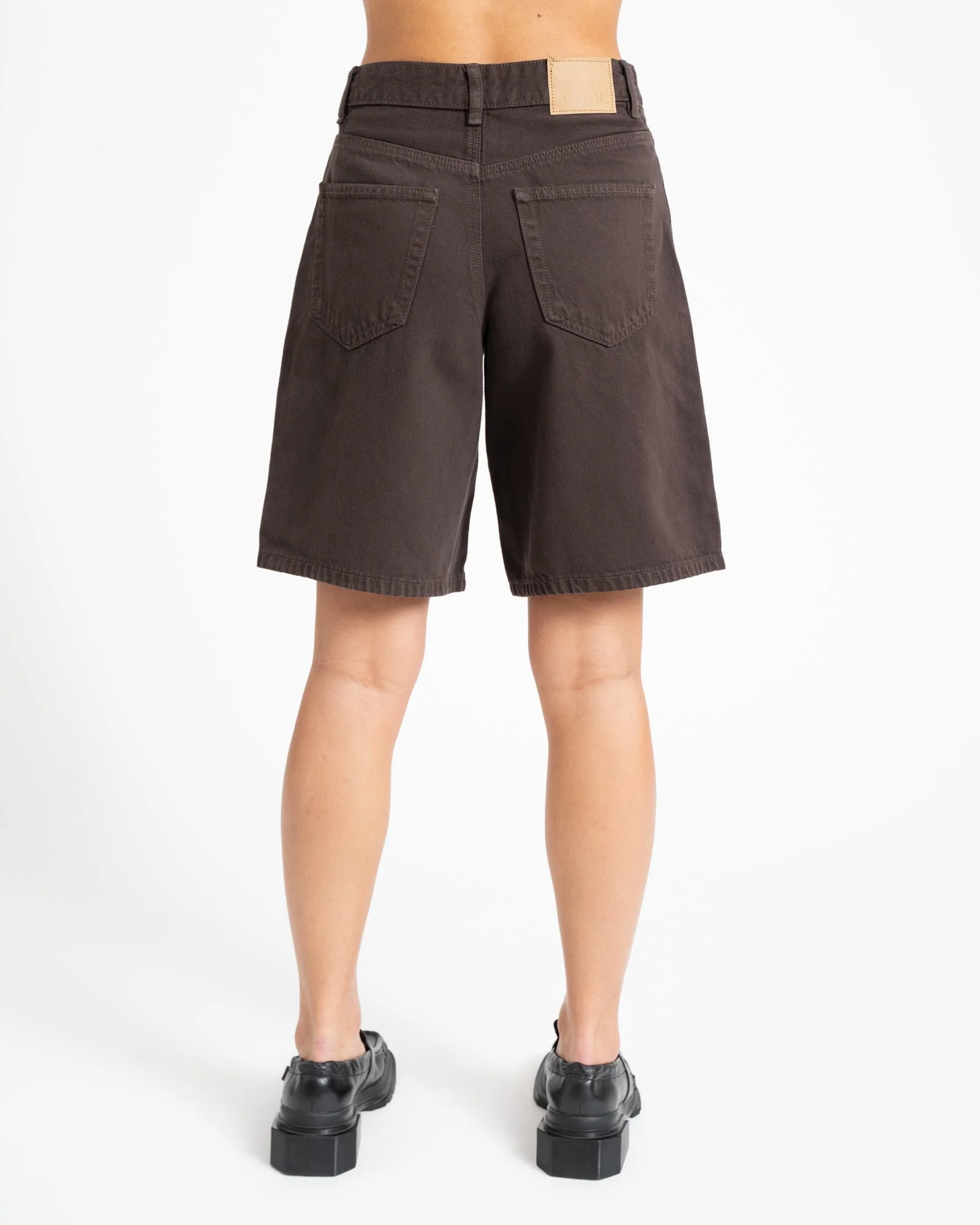 Aware Sage Bermuda Color Shorts Chocolate Torte - Image 4