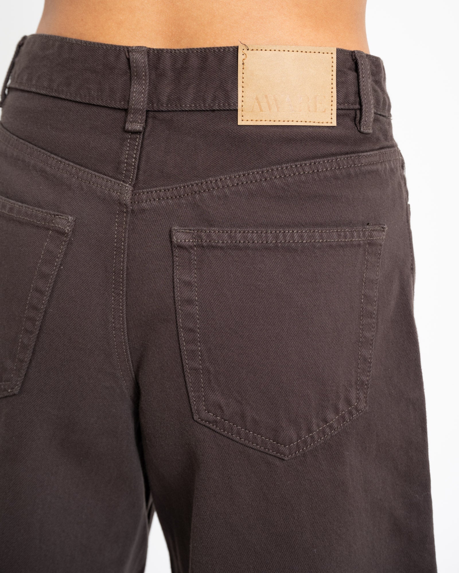 Aware Sage Bermuda Color Shorts Chocolate Torte - Image 6