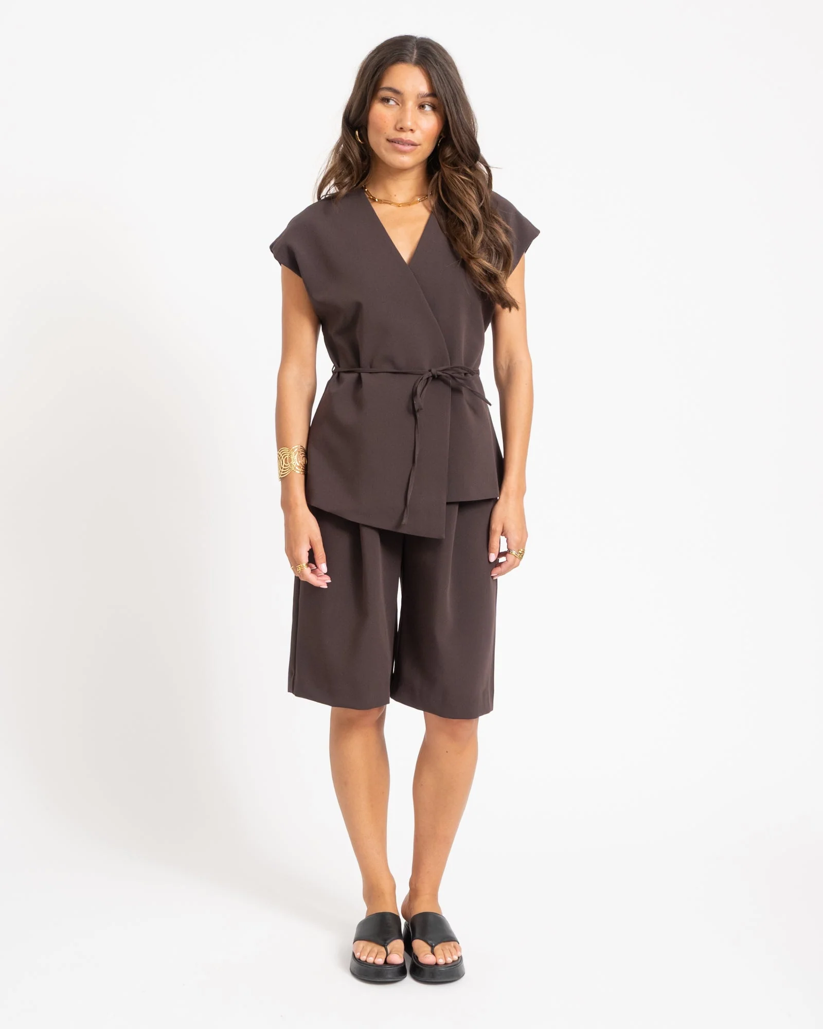Vannah Knee Shorts Bruin