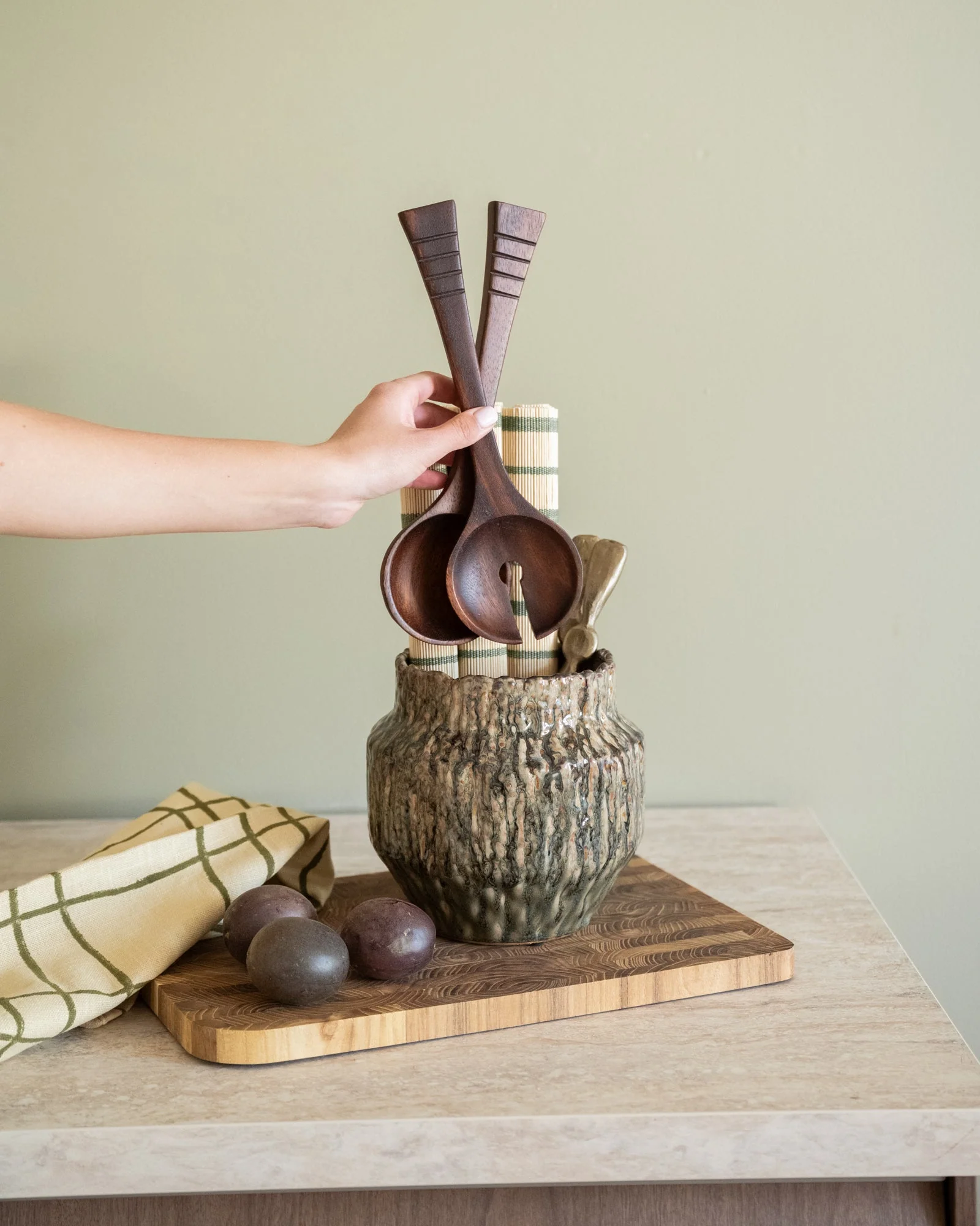 Salad Server Acacia Dark Brown - Image 4
