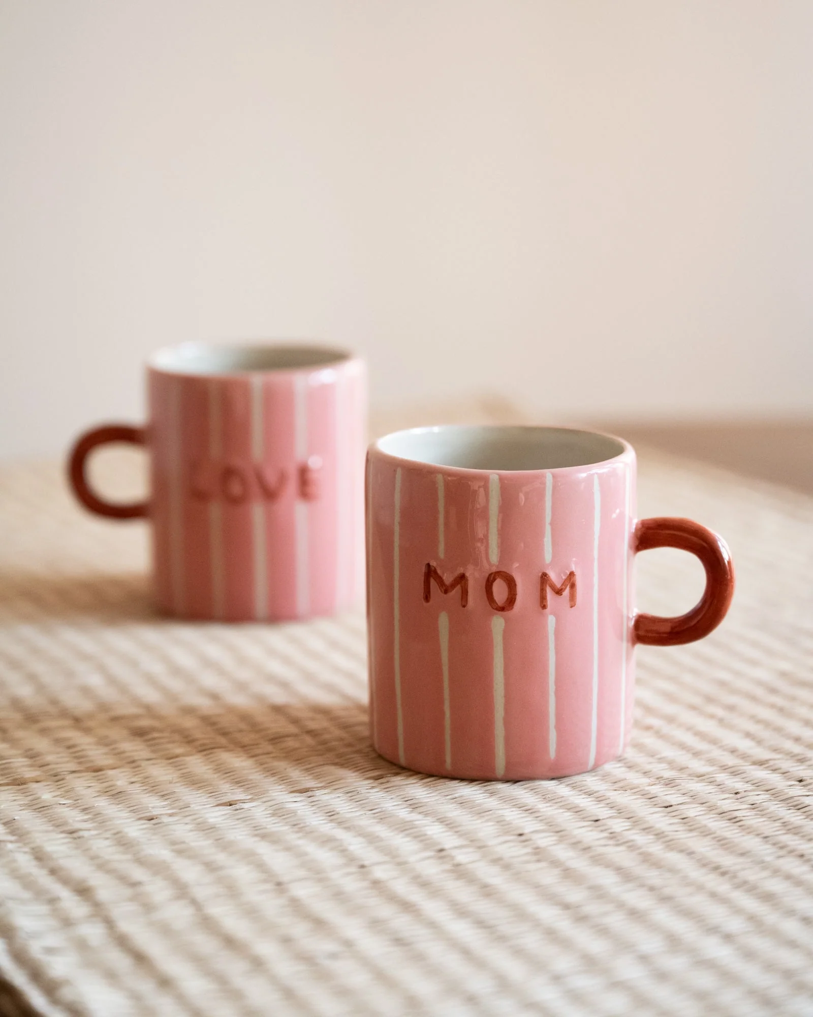 Bloomingville Handgeschilderde Mok Cherish Mom - Image 4