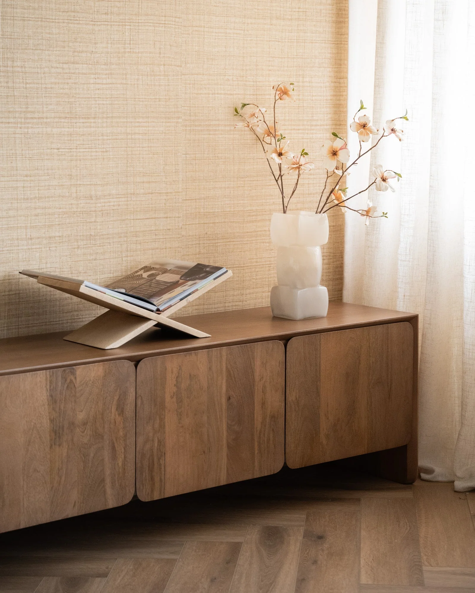 Book Stand Light Brown - Image 6