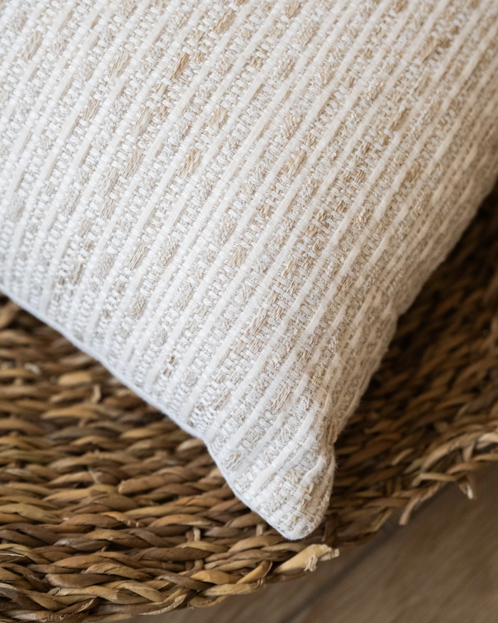 Cushion Clay Linen Beige - Image 4