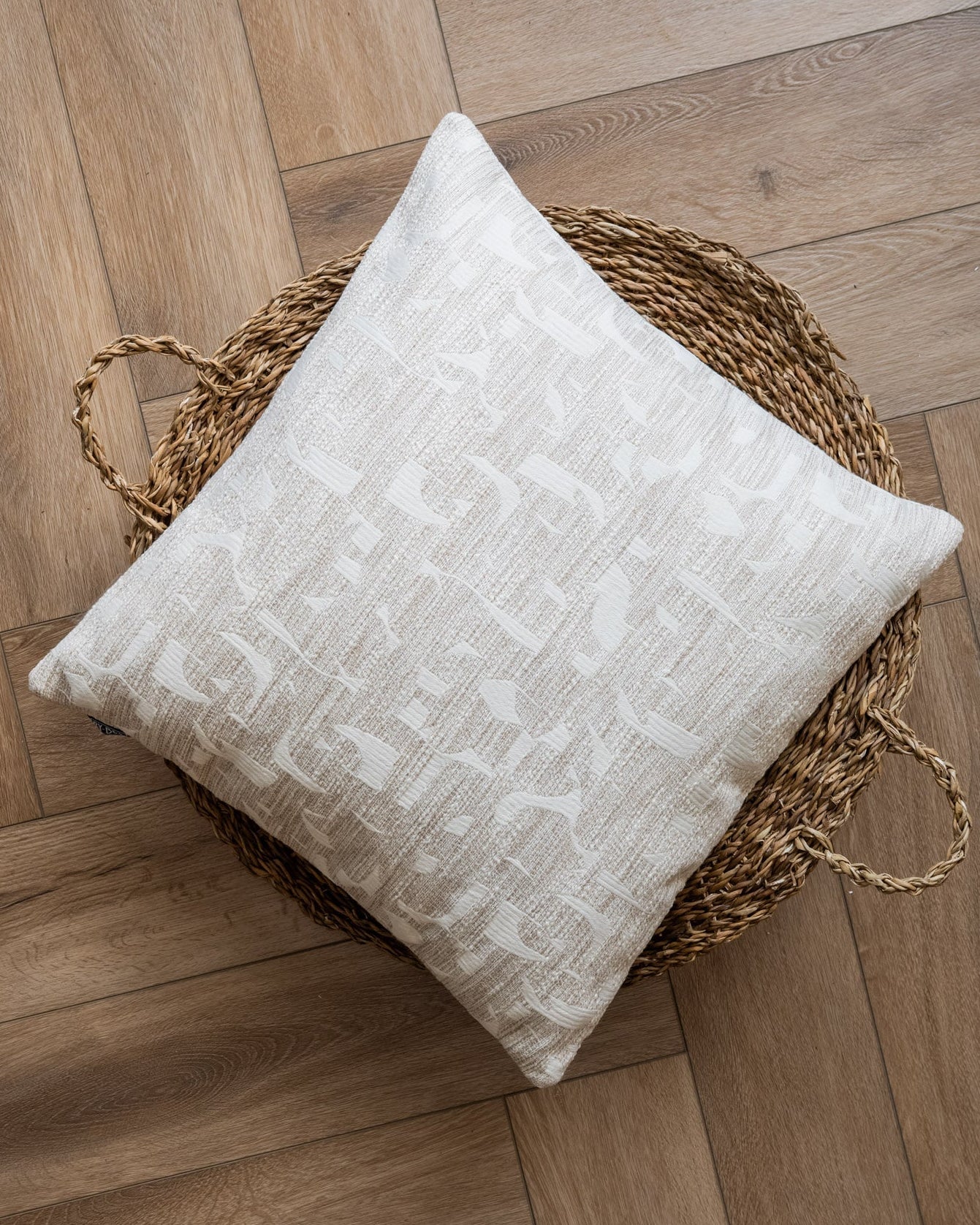 Cushion Dara Beige - Image 3