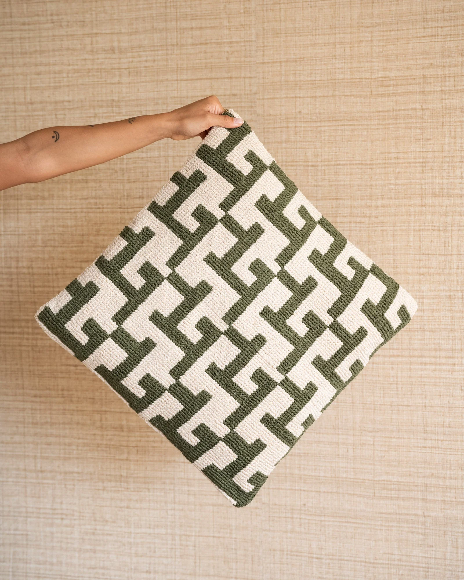 Cushion Ziggy Weave Green - Image 6