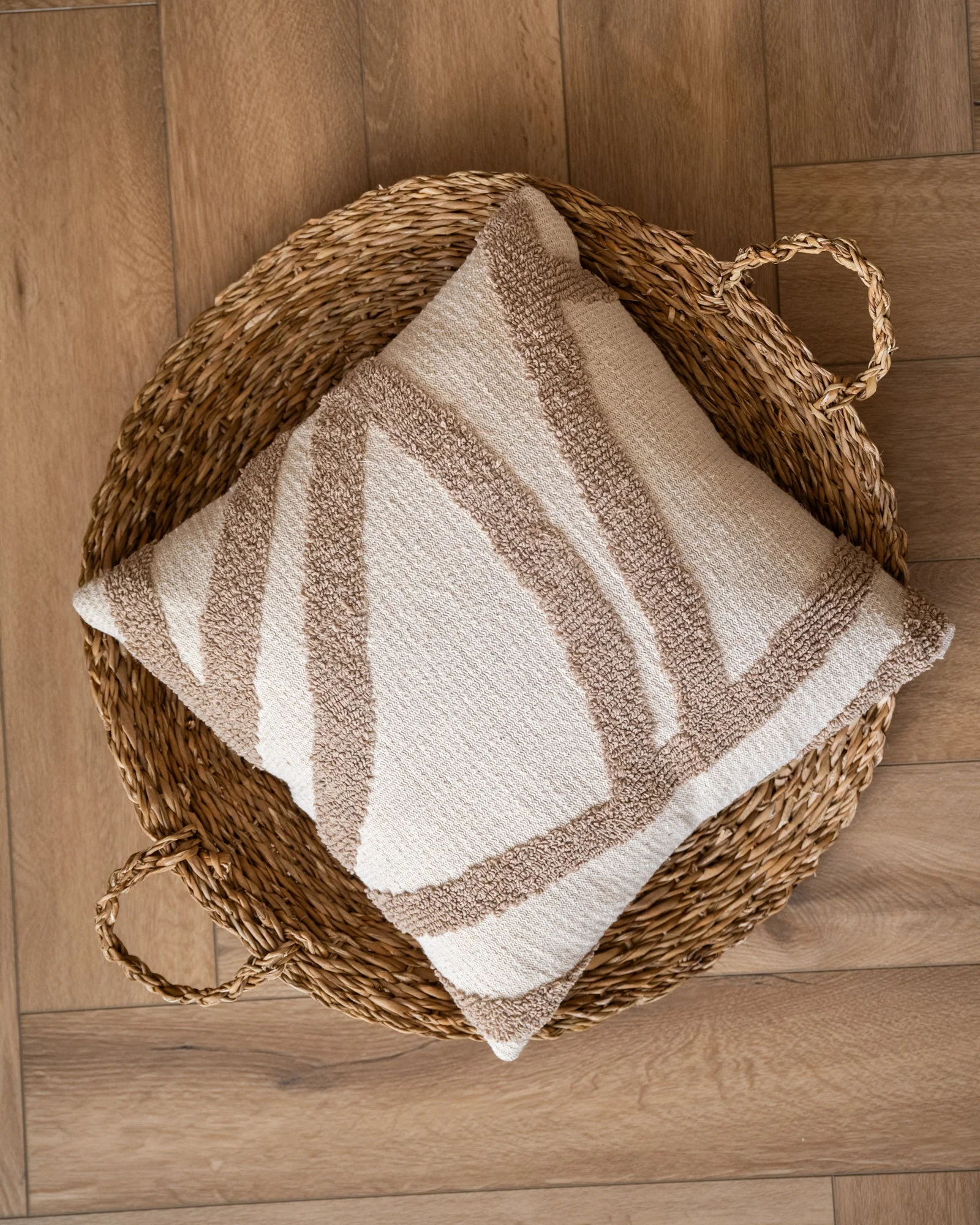 Cushion Majani Taupe - Image 4