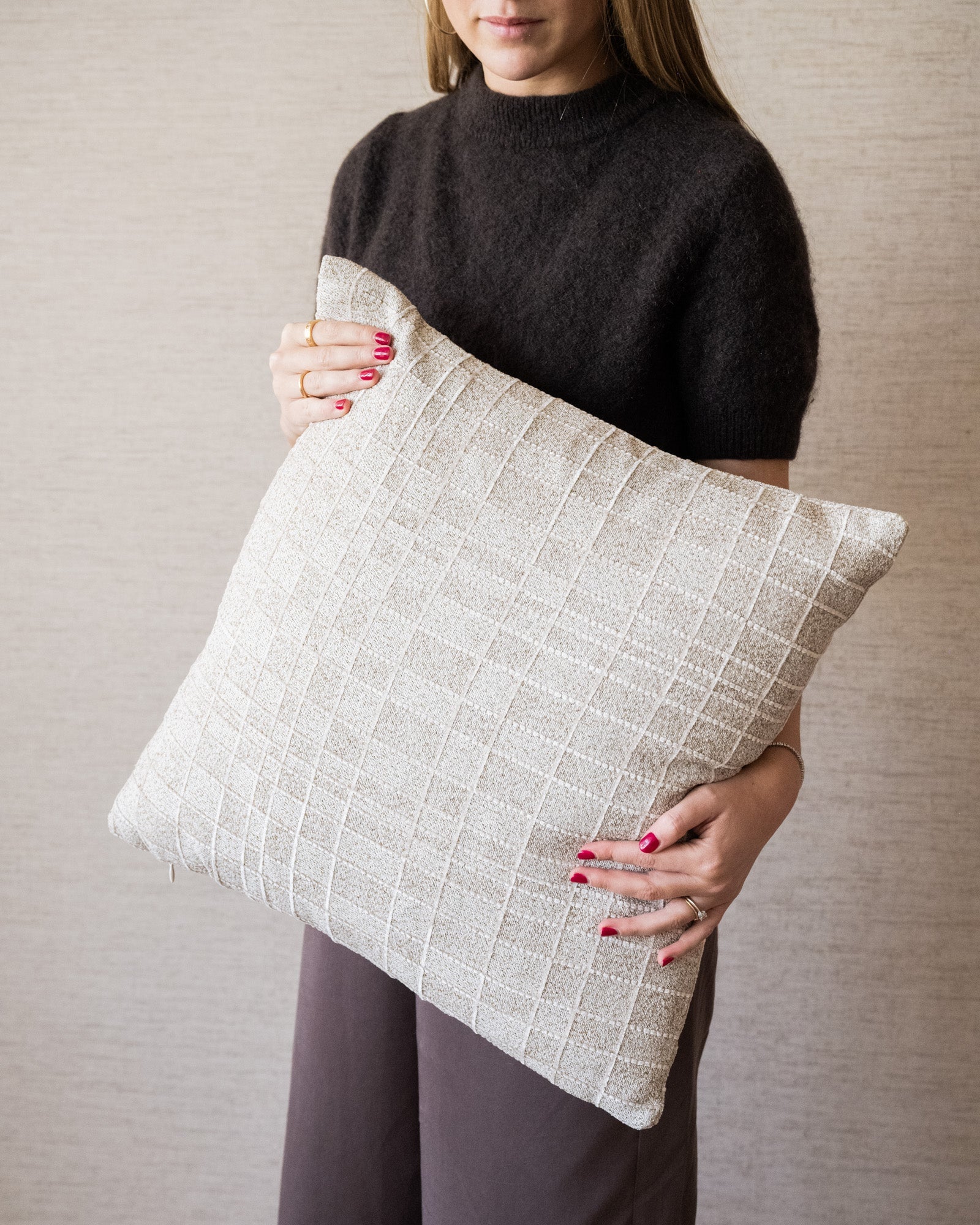 Cushion Pure Beige - Image 2