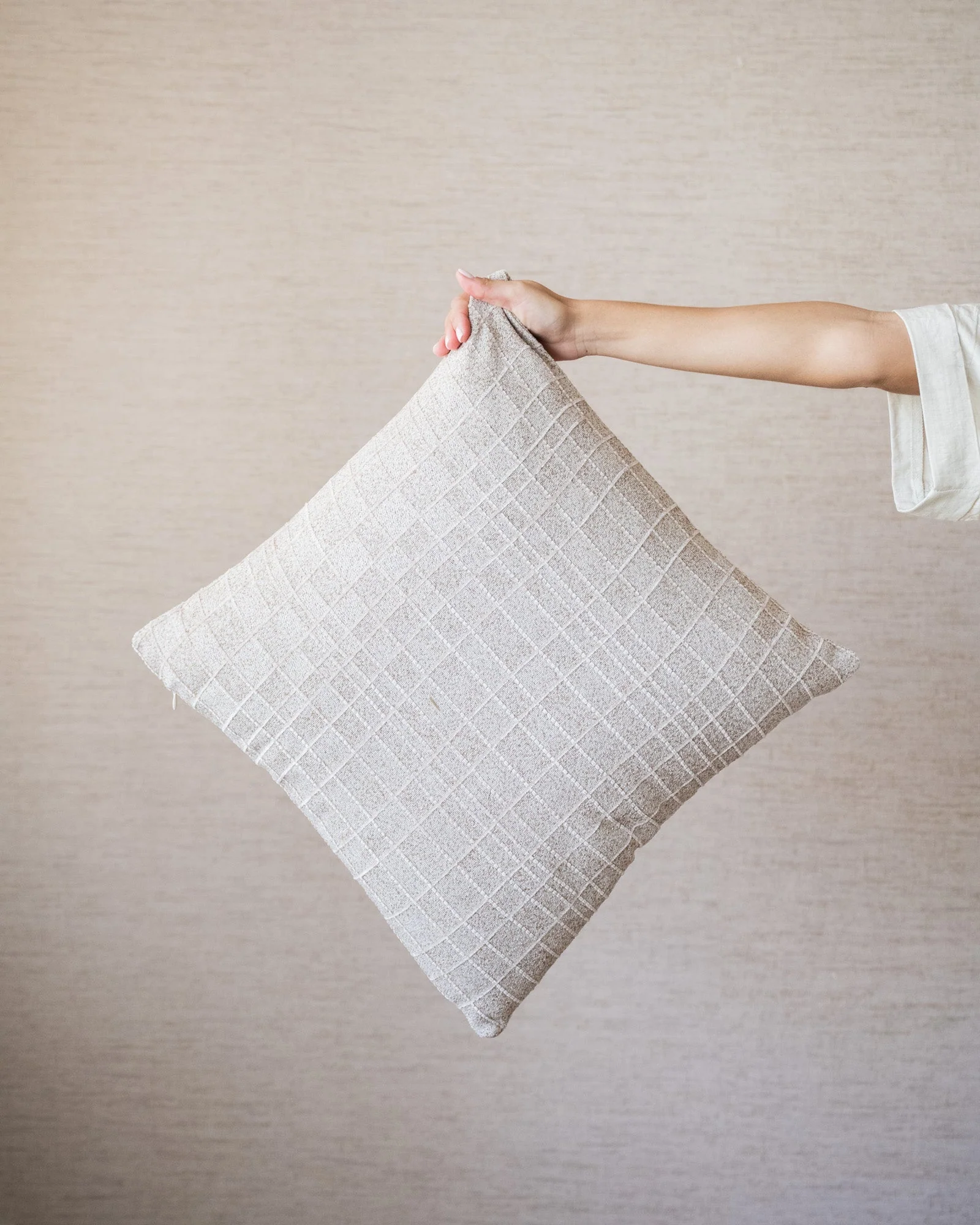 Cushion Pure Beige - Image 8