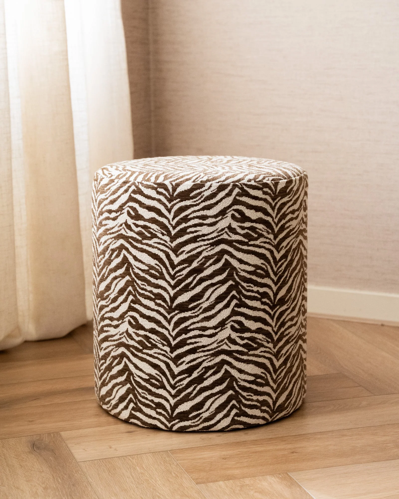 Pouf Tigra Brown - Image 4