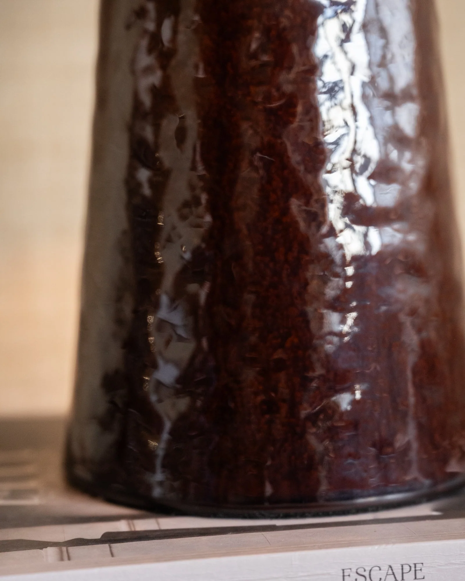 Hand-painted Table Lamp Clayton Burgundy - Image 6