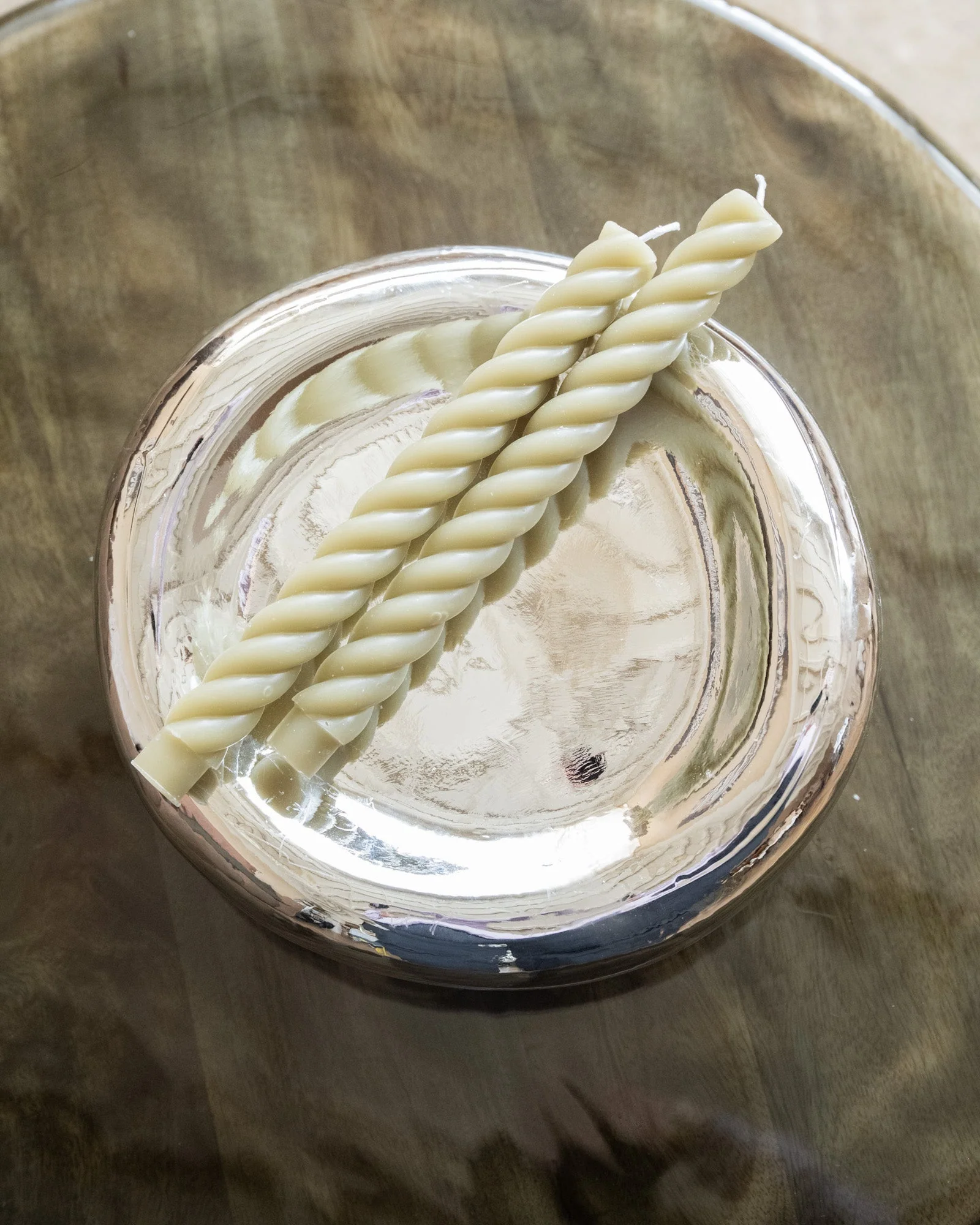 SET VAN 2 - Dinerkaarsen Swirl Matcha Groen - Image 3