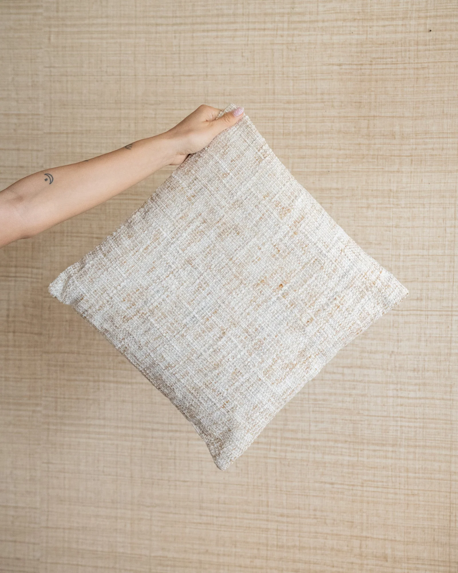 Cushion Sydney Beige - Image 5