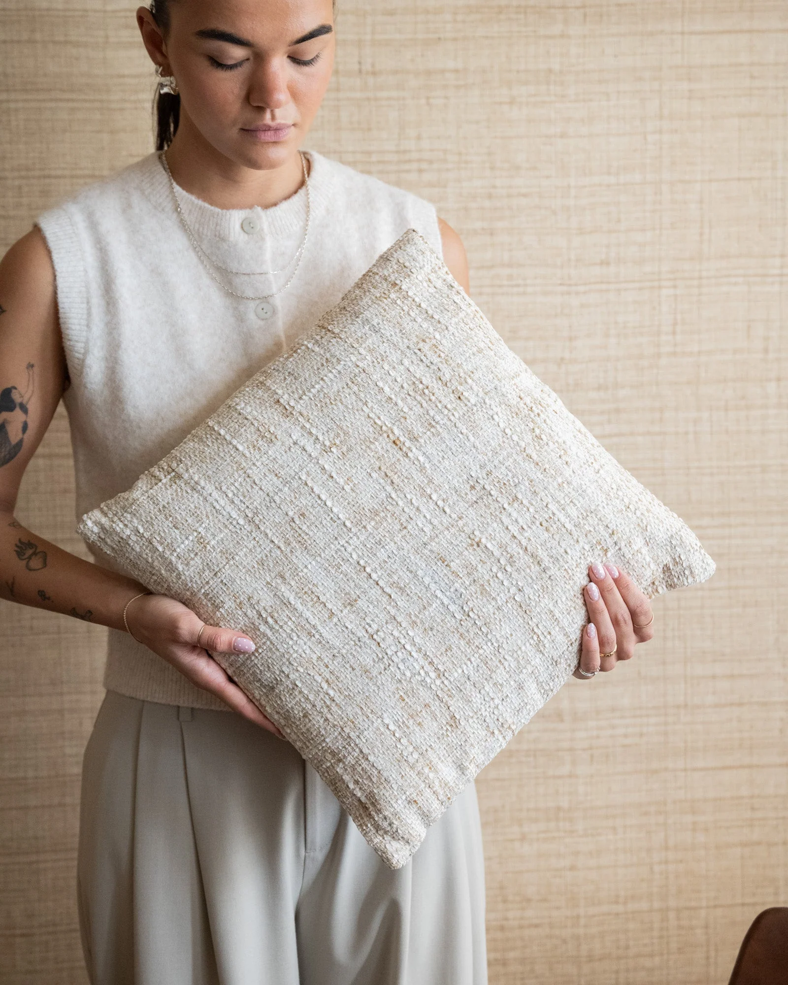 Cushion Sydney Beige - Image 7