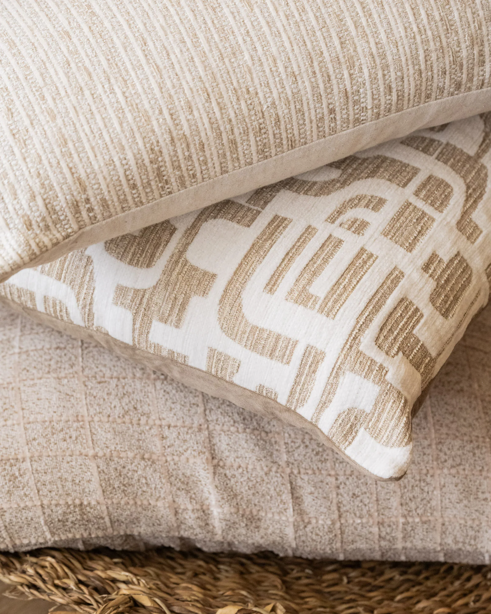 Cushion Fabia Pattern Sand - Image 4