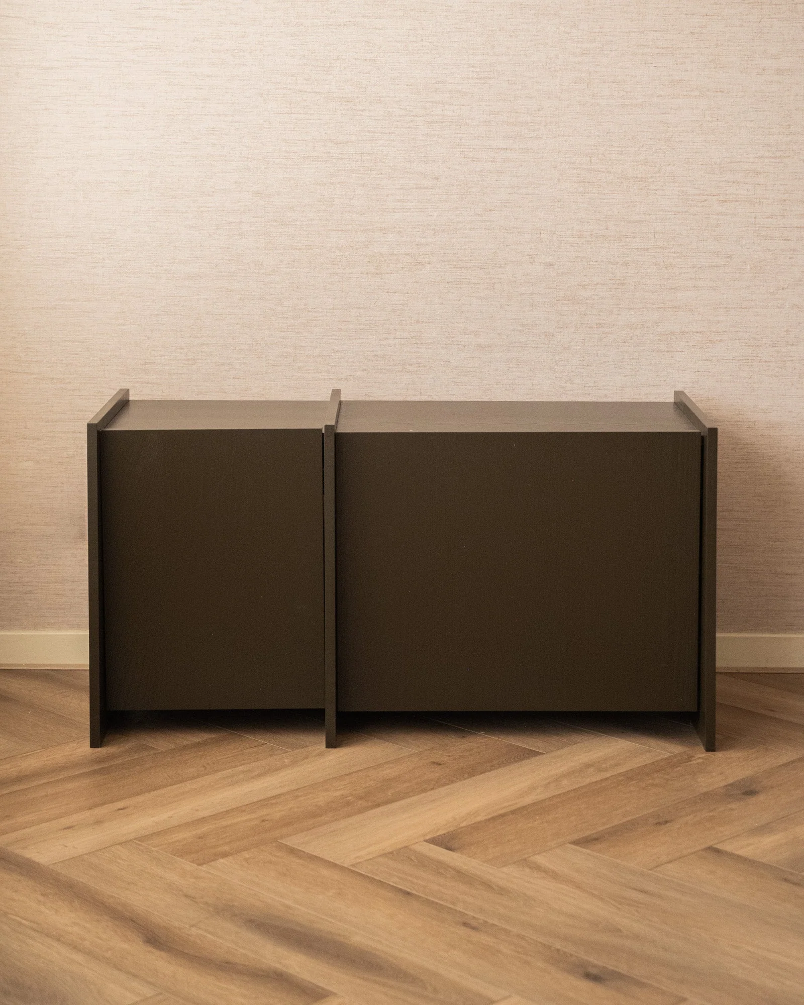 Cabinet Brock Ash Veneer - Image 3