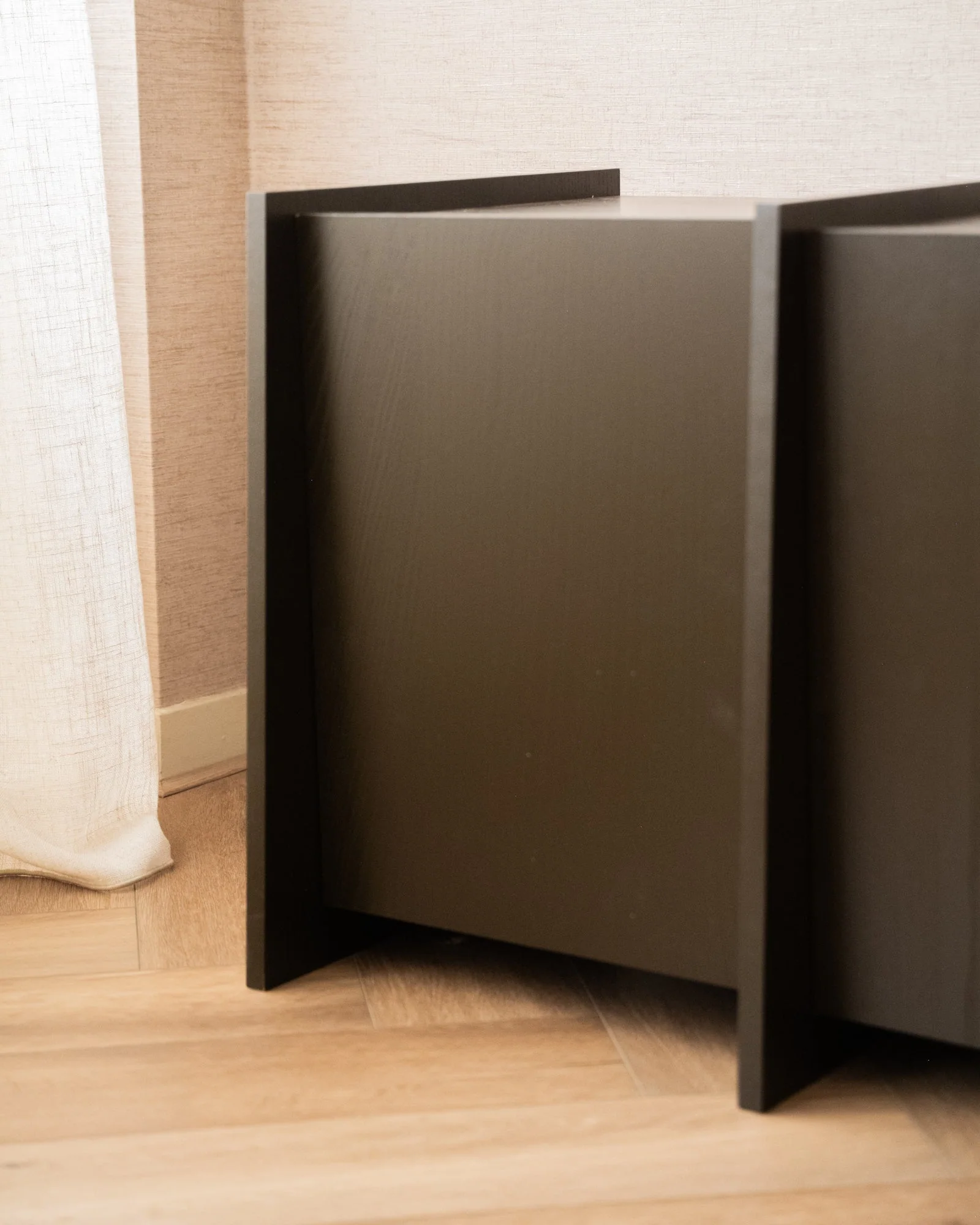 Cabinet Brock Ash Veneer - Image 5