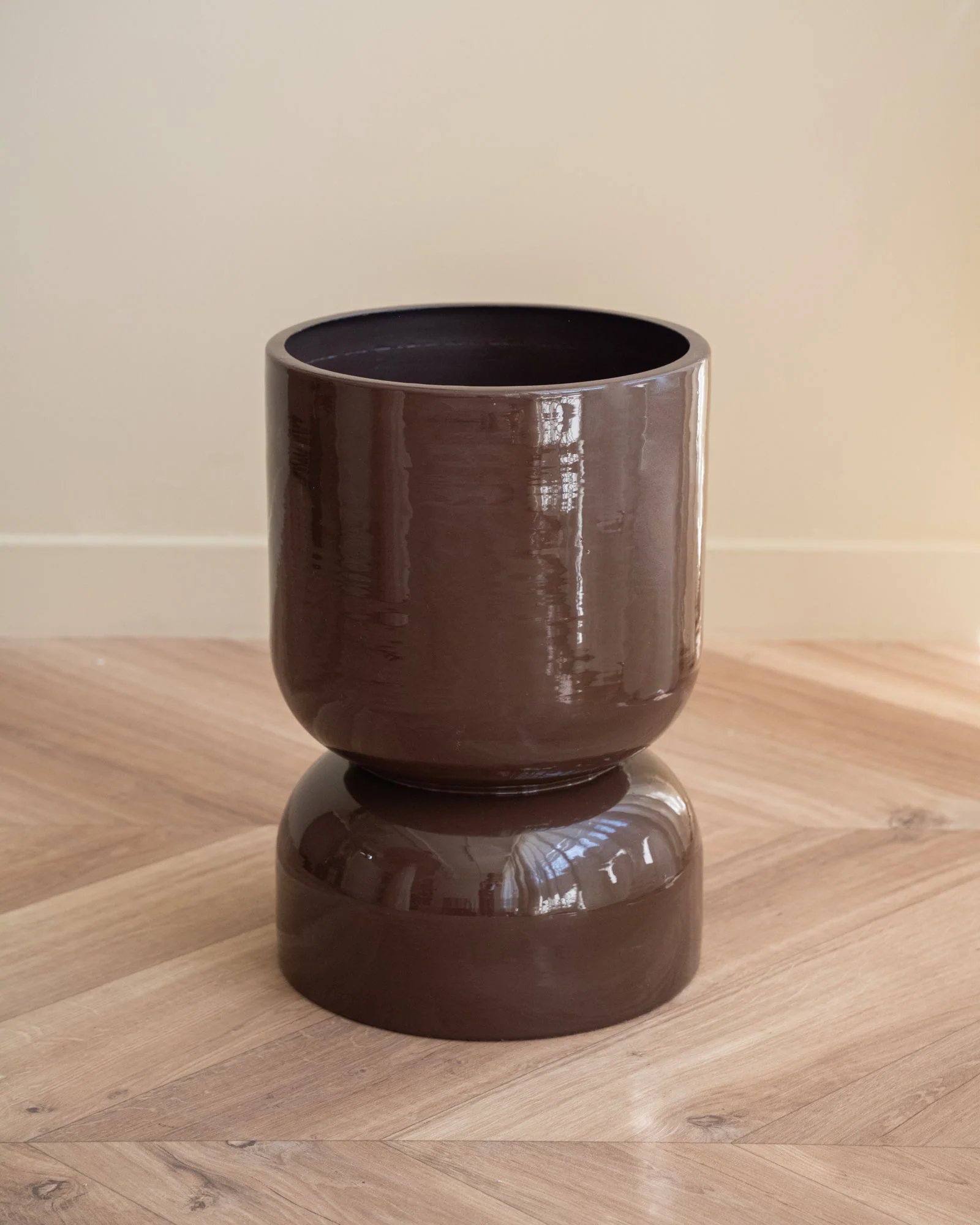Large Planter Toval Brown - Image 2