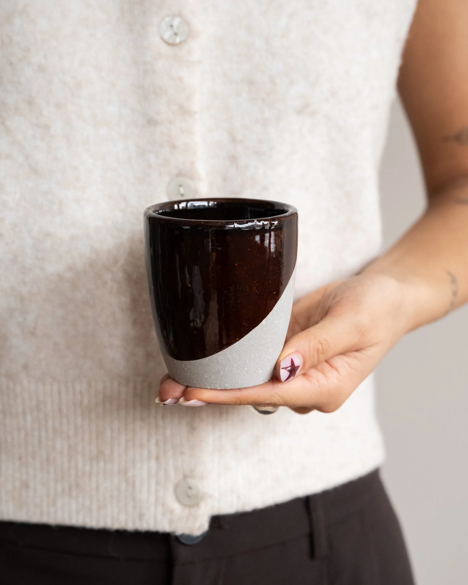 Mug Speckled Burgundy - Image 2