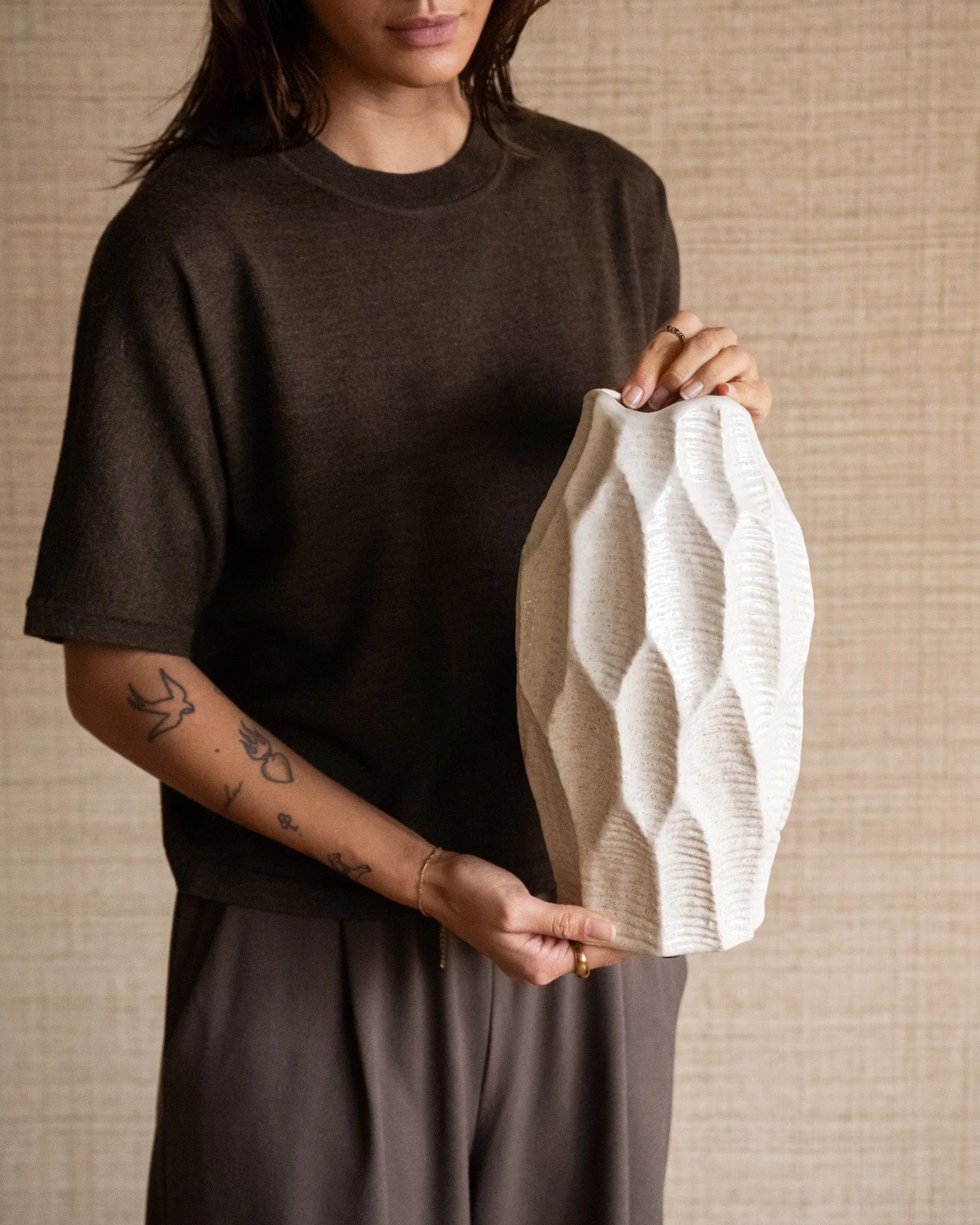 Deco Vase Leaves Beige - Image 2