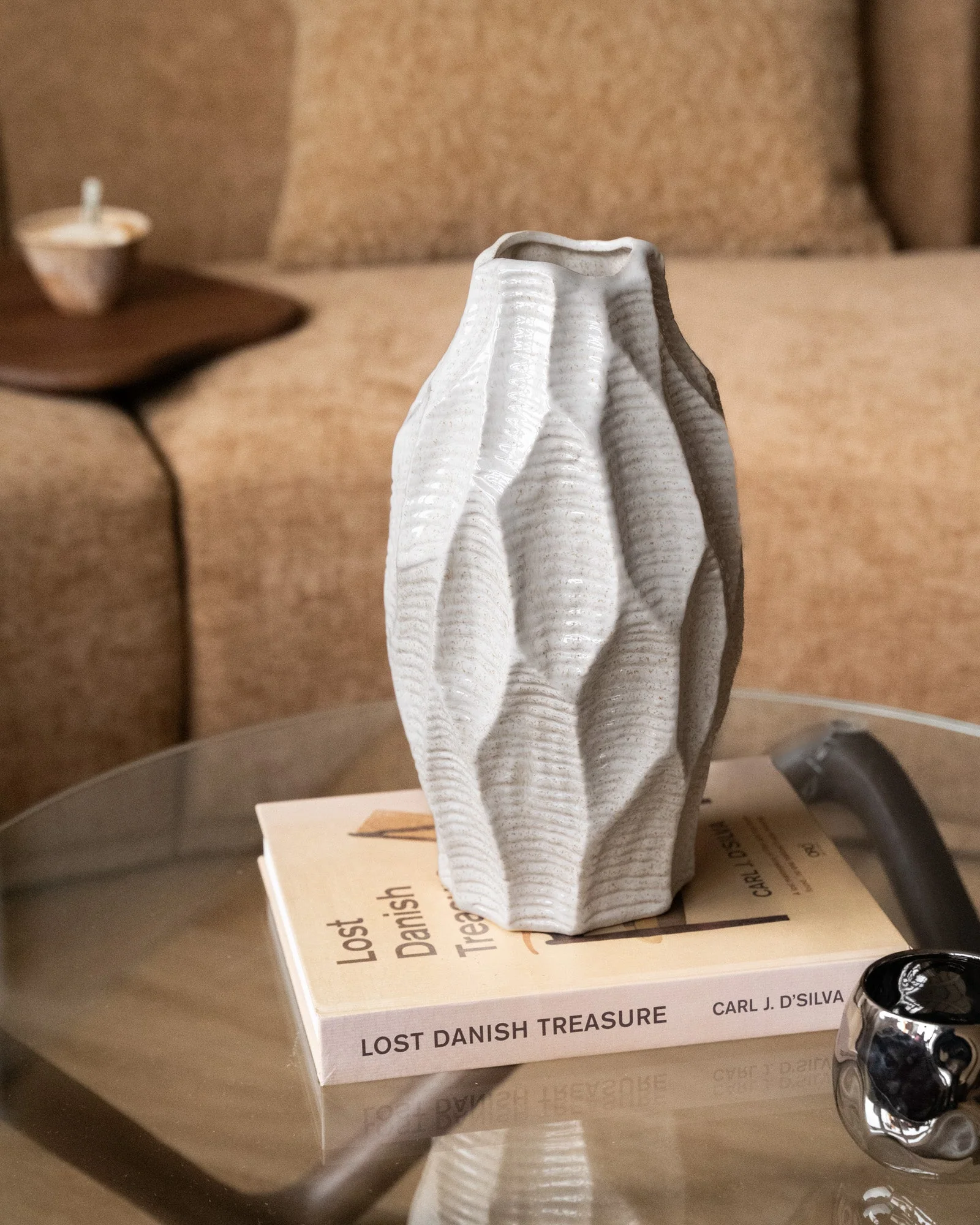 Deco Vase Leaves Beige - Image 4