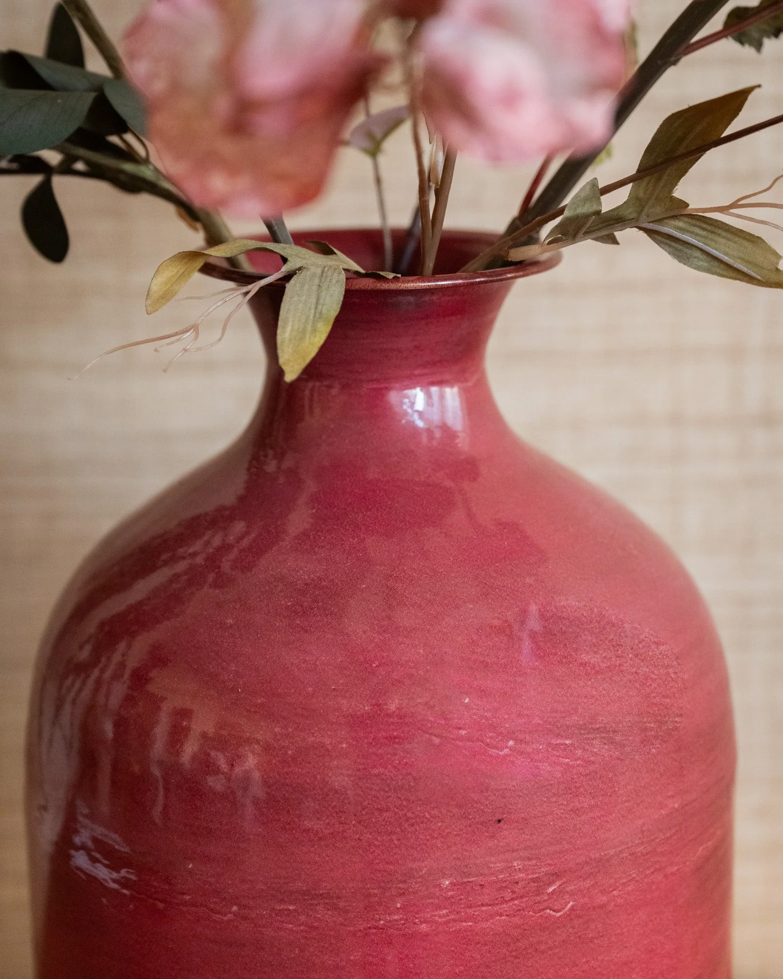Large Deco Vase Metal Burgundy - Image 4