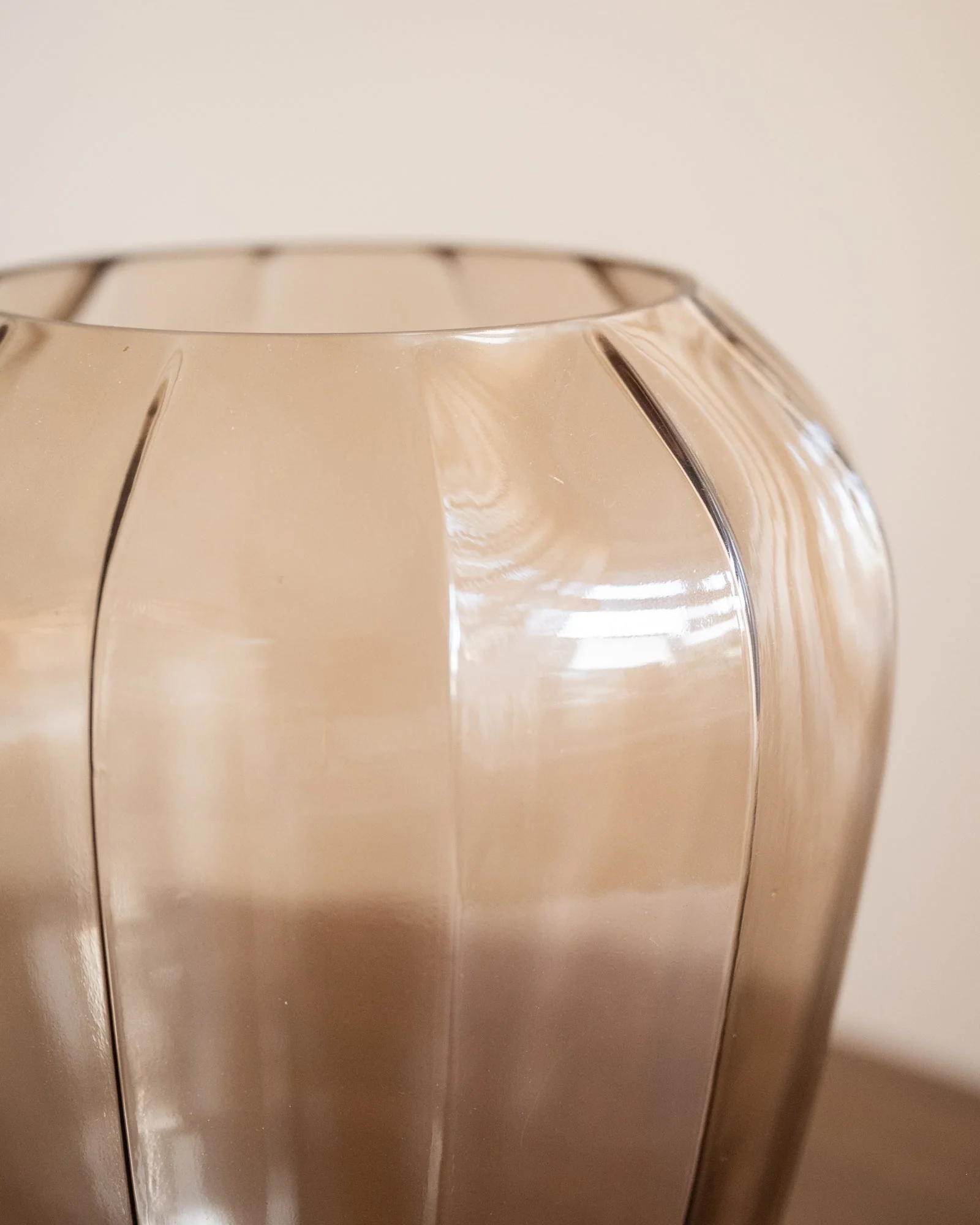 Large Vaas Glass Brown - Image 5