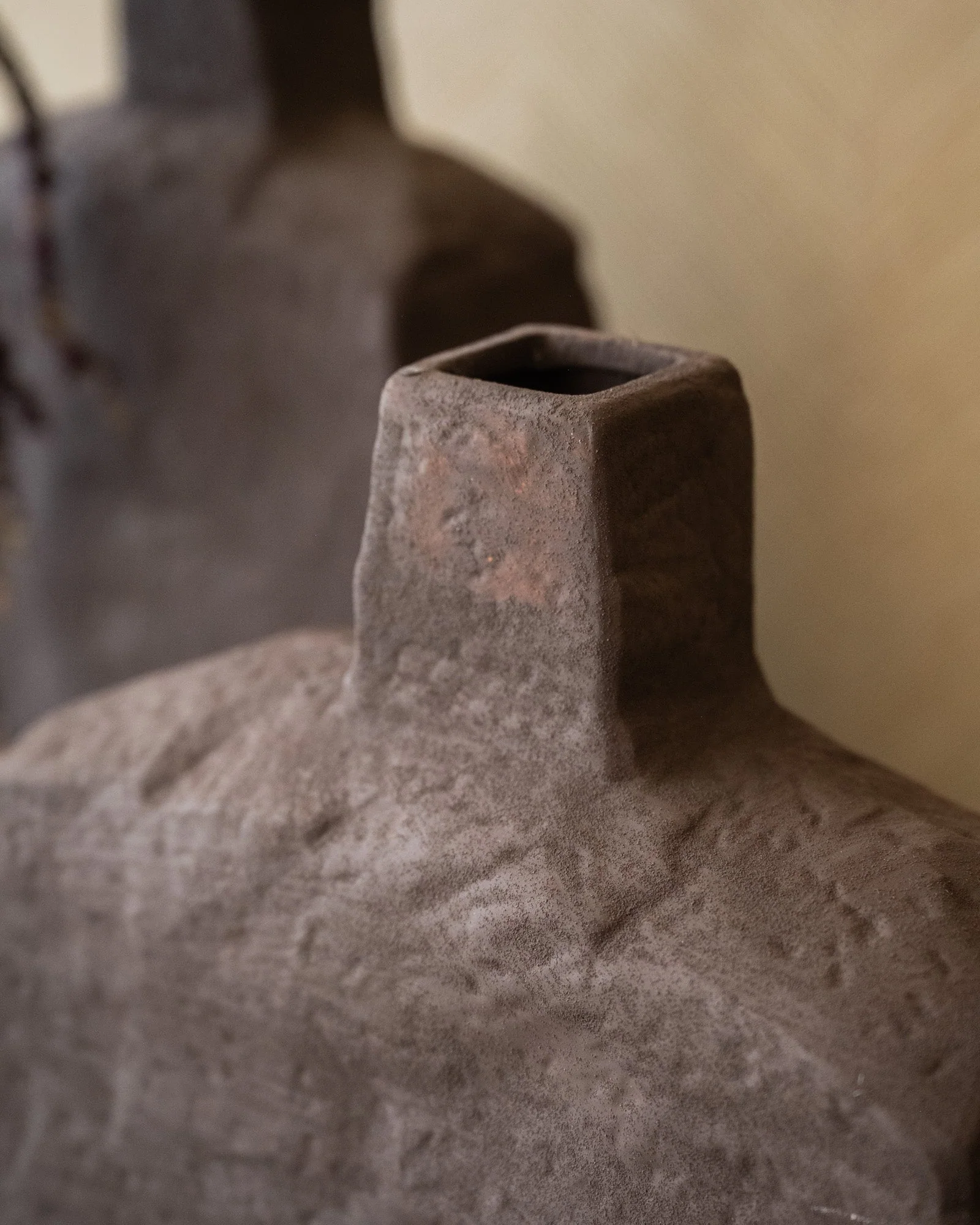 Handmade Deco Vaas Castelao Brown - Image 4