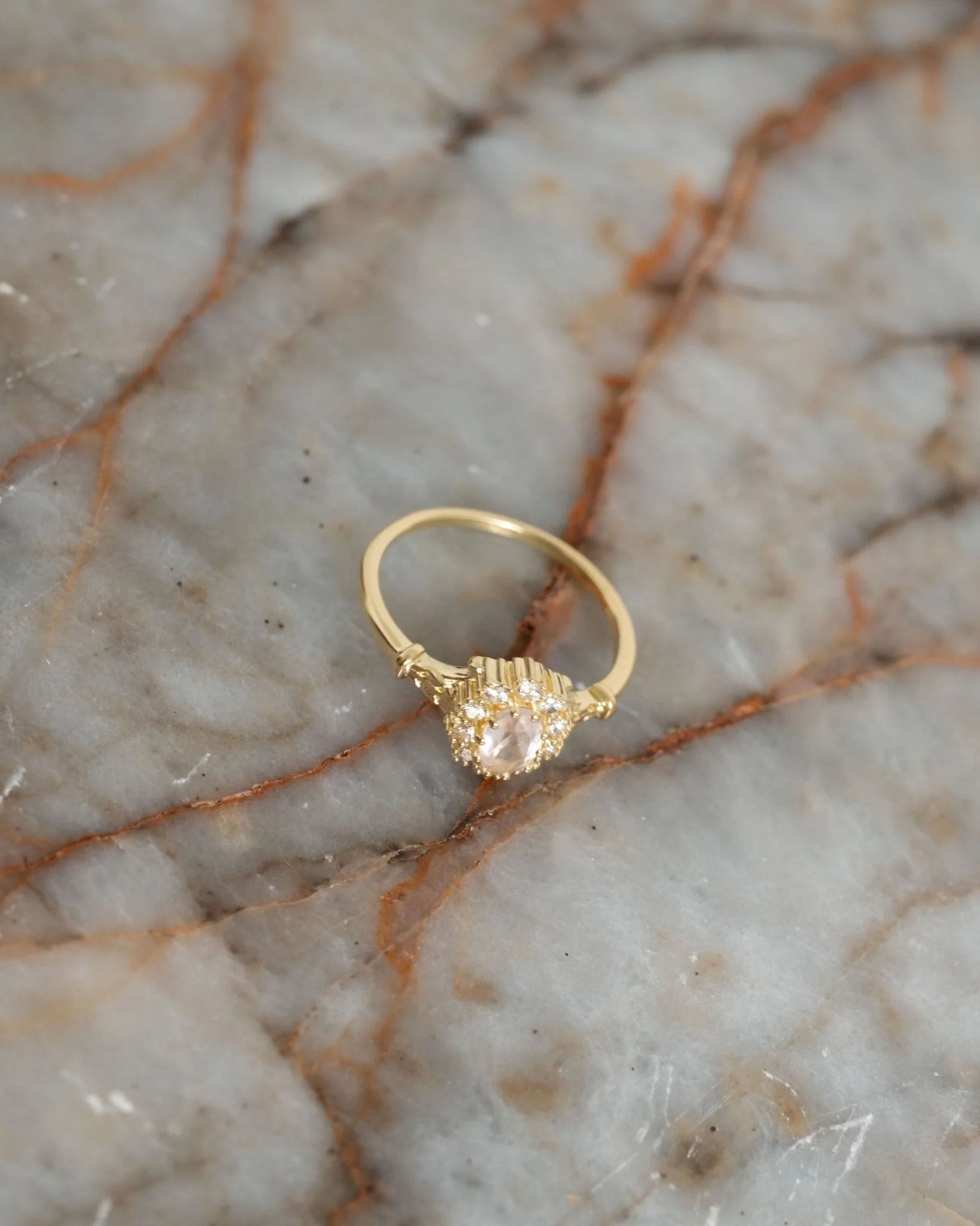 Vintage Rose Quartz Flower Ring Gold - Image 3