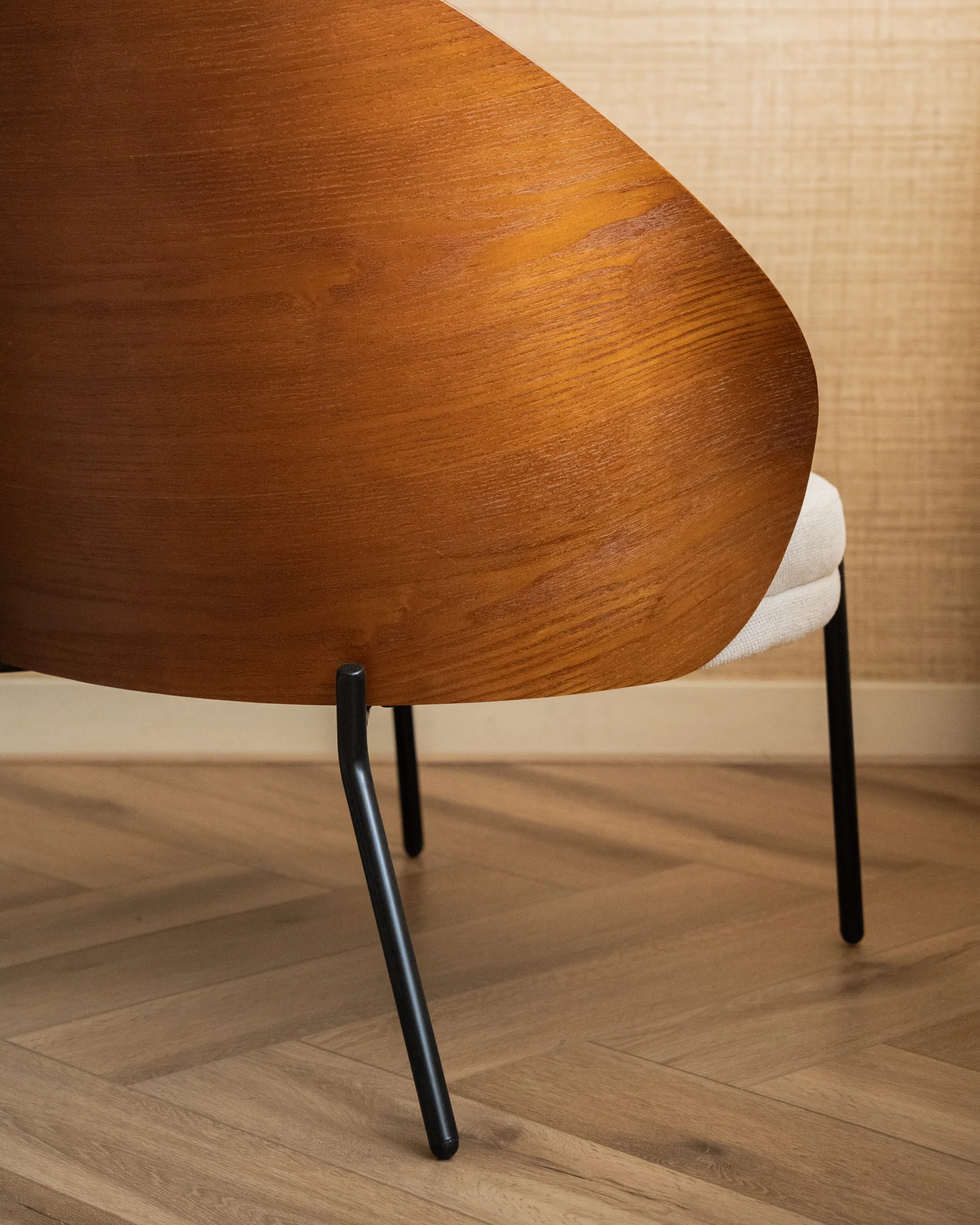 Lounge Chair Lois Wood - Image 4