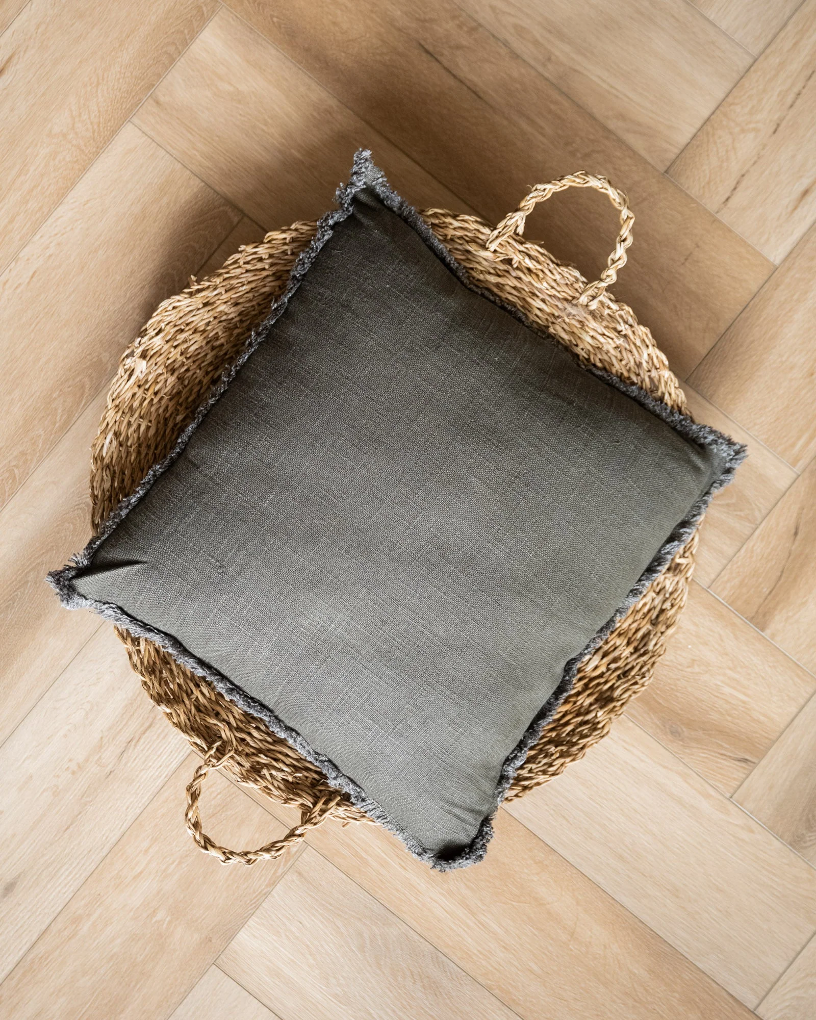 Cushion Isa Fringe Dark Green Linen - Image 2