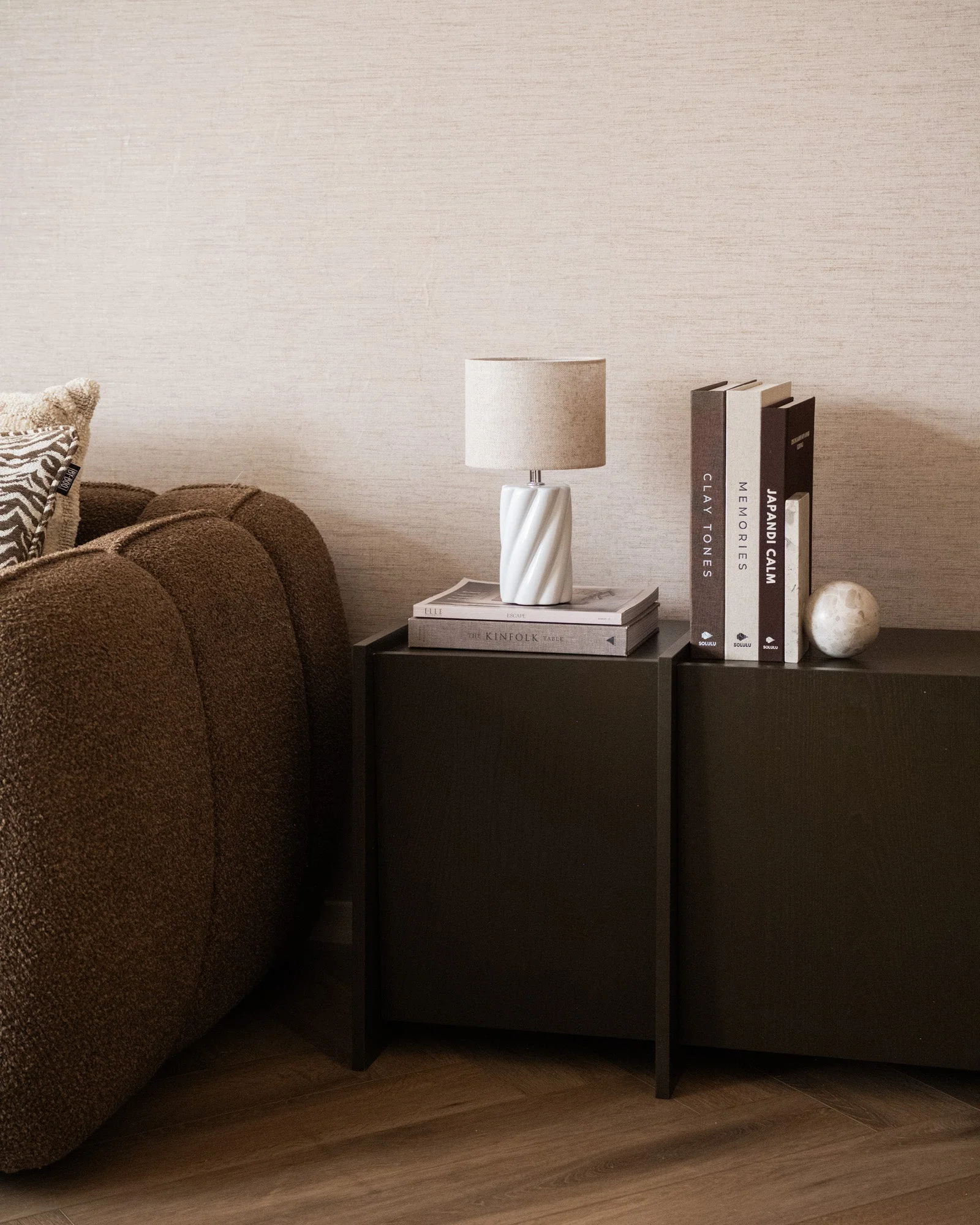 Table Lamp Swirl Ivory - Small - Image 3