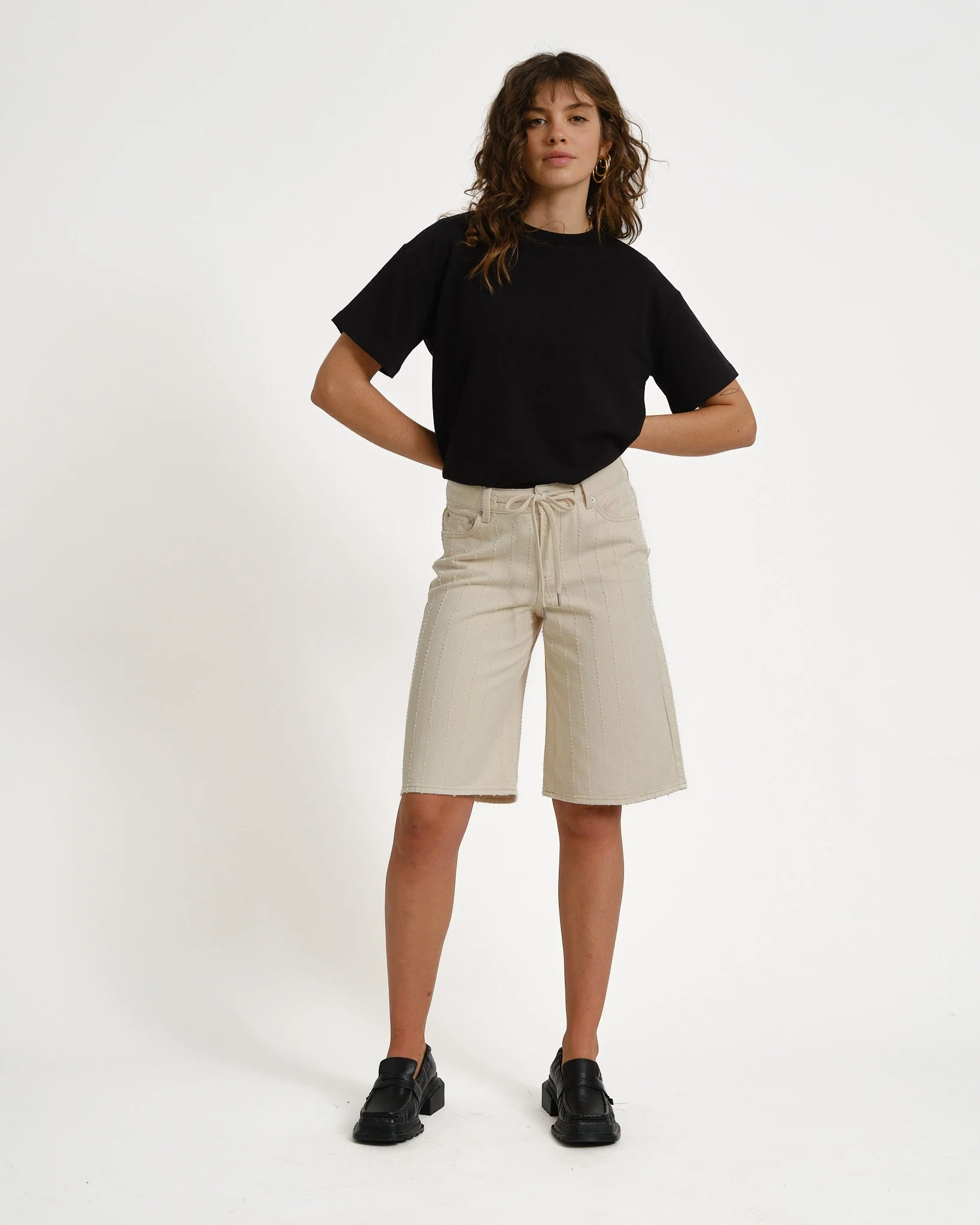 Amy Sille Wide Shorts Ecru/Needle stripe - Image 2