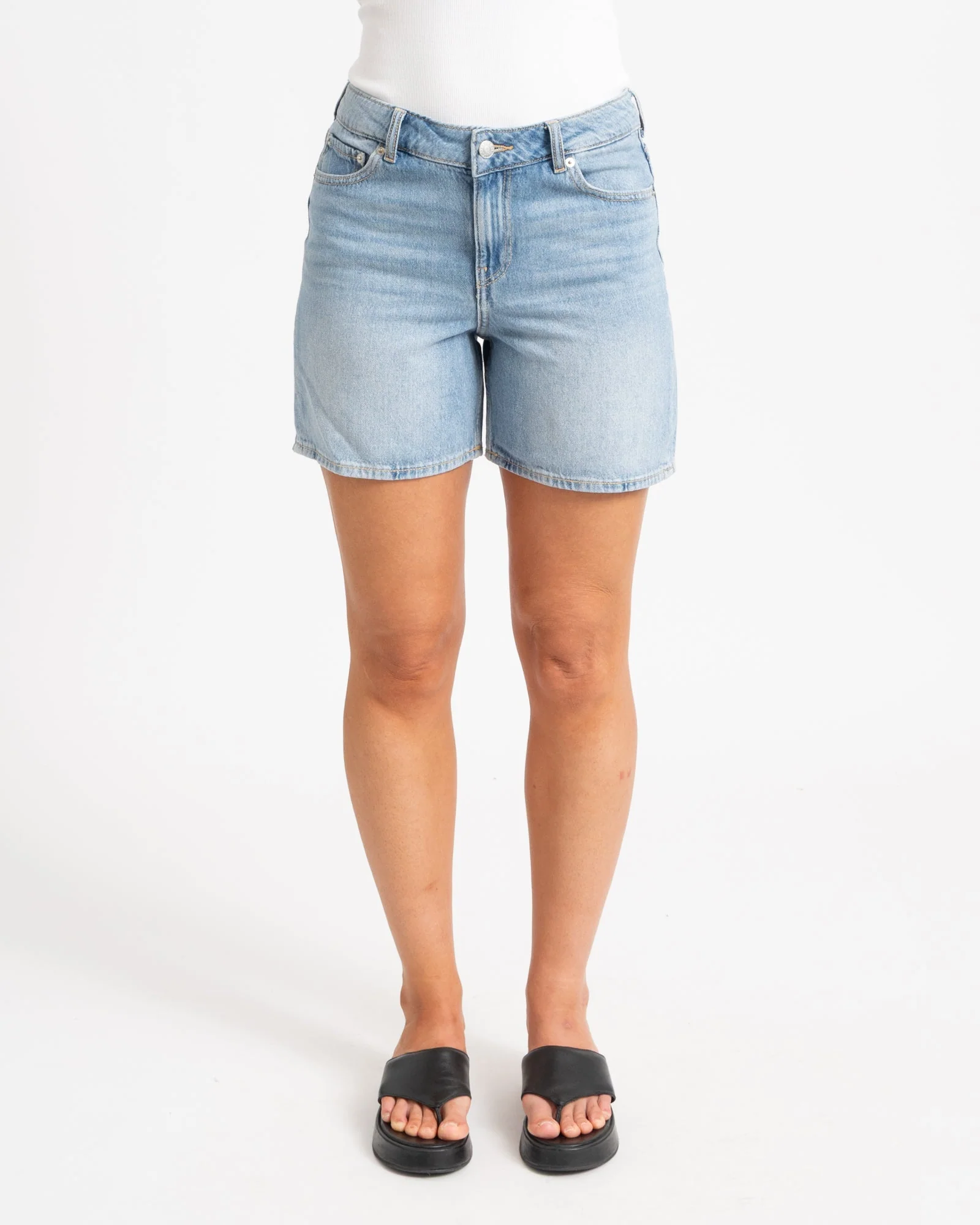 Seville Shorts Medium Blue Denim - Image 2