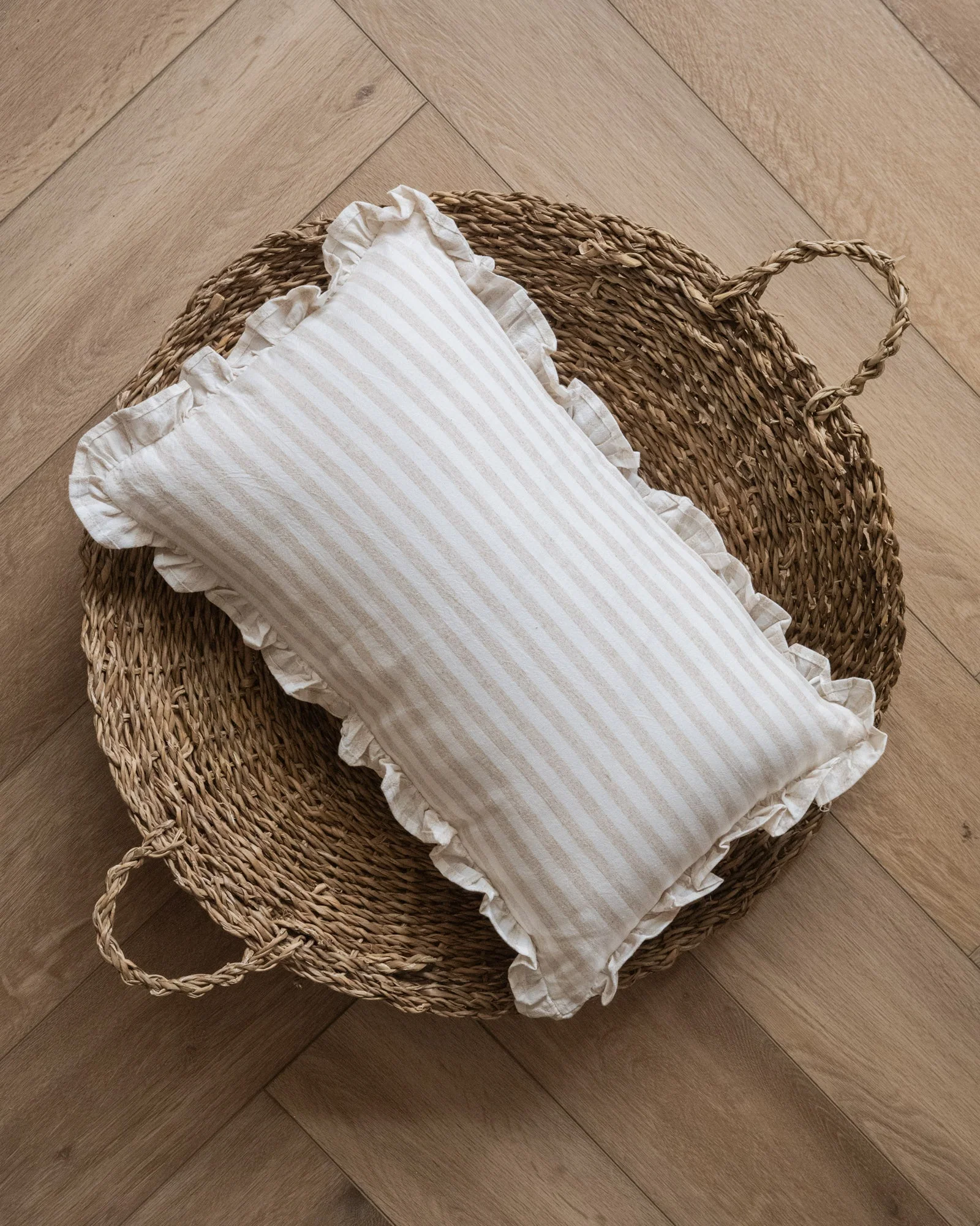 Cushion Ruffle Stripe Beige - Image 3