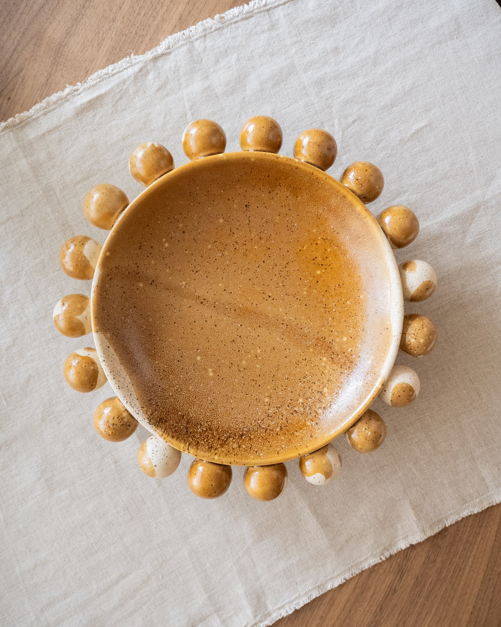Bowl Bobby Ochre