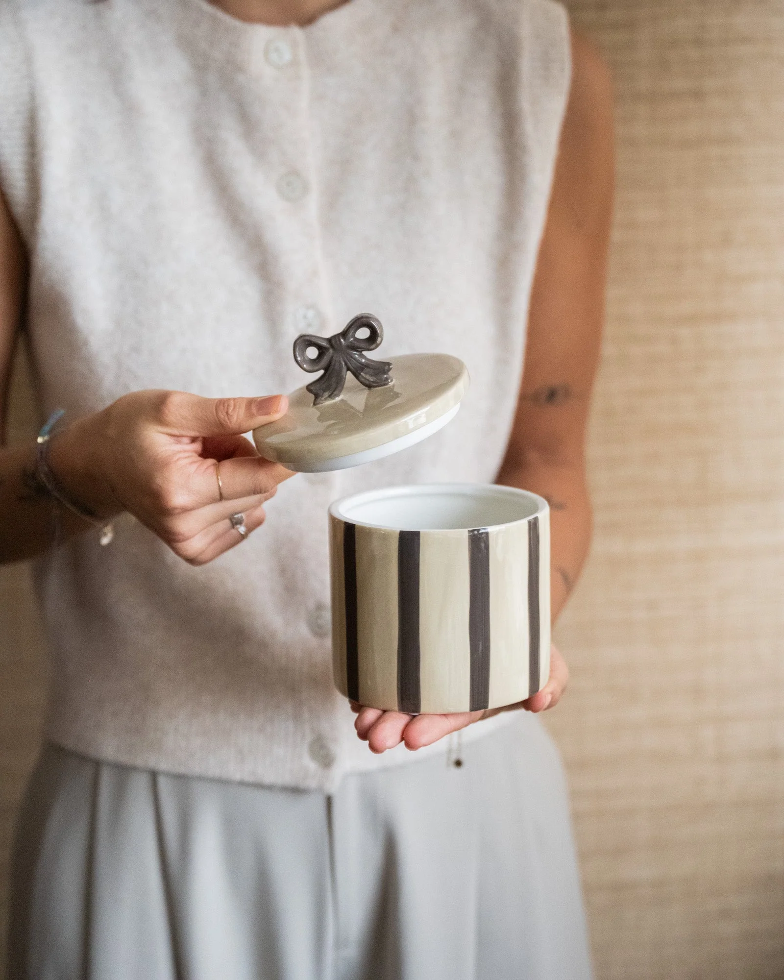Handmade Storage Jar Bow - Image 4