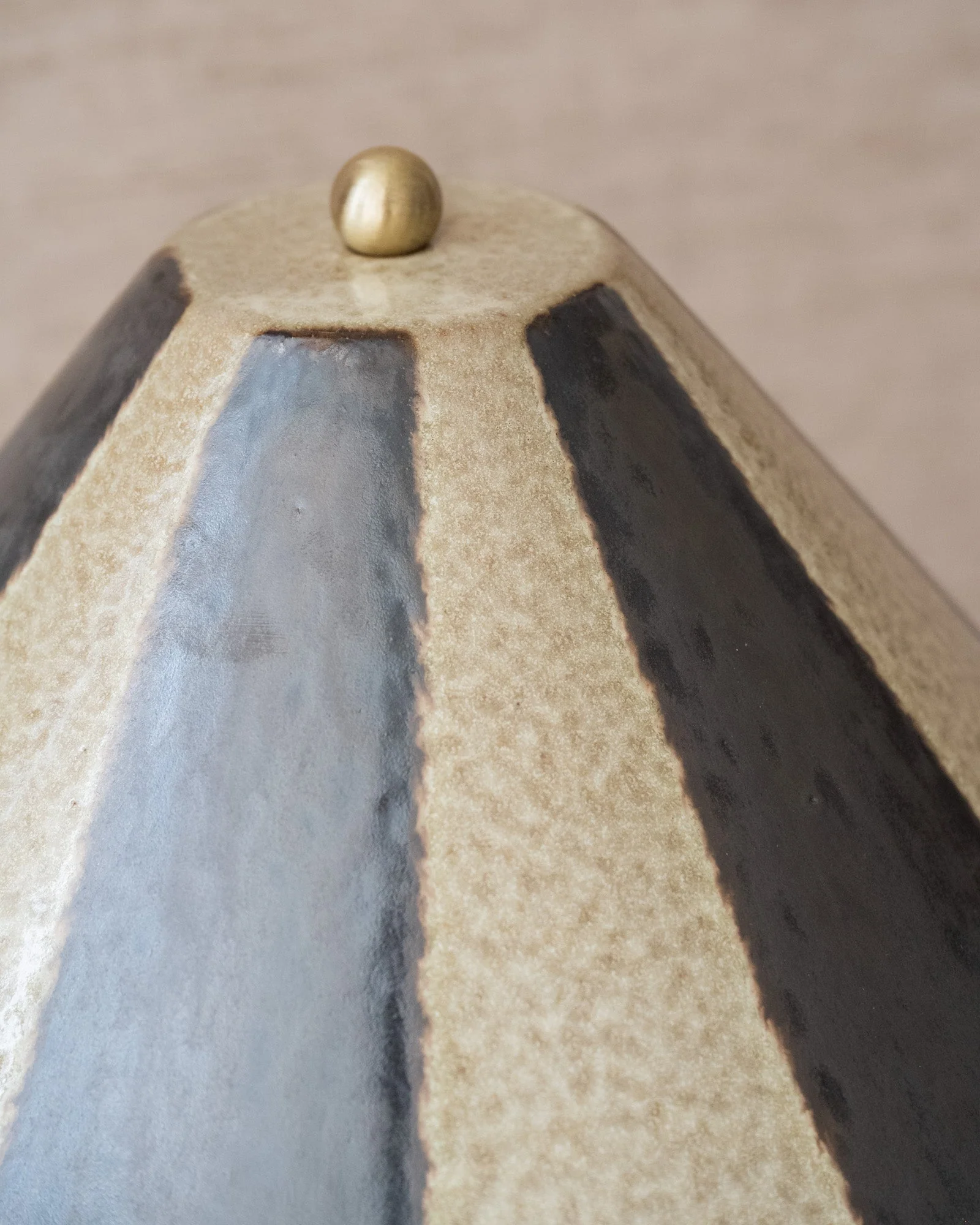 Table Lamp Lino Striped Ceramic Brown - Image 4