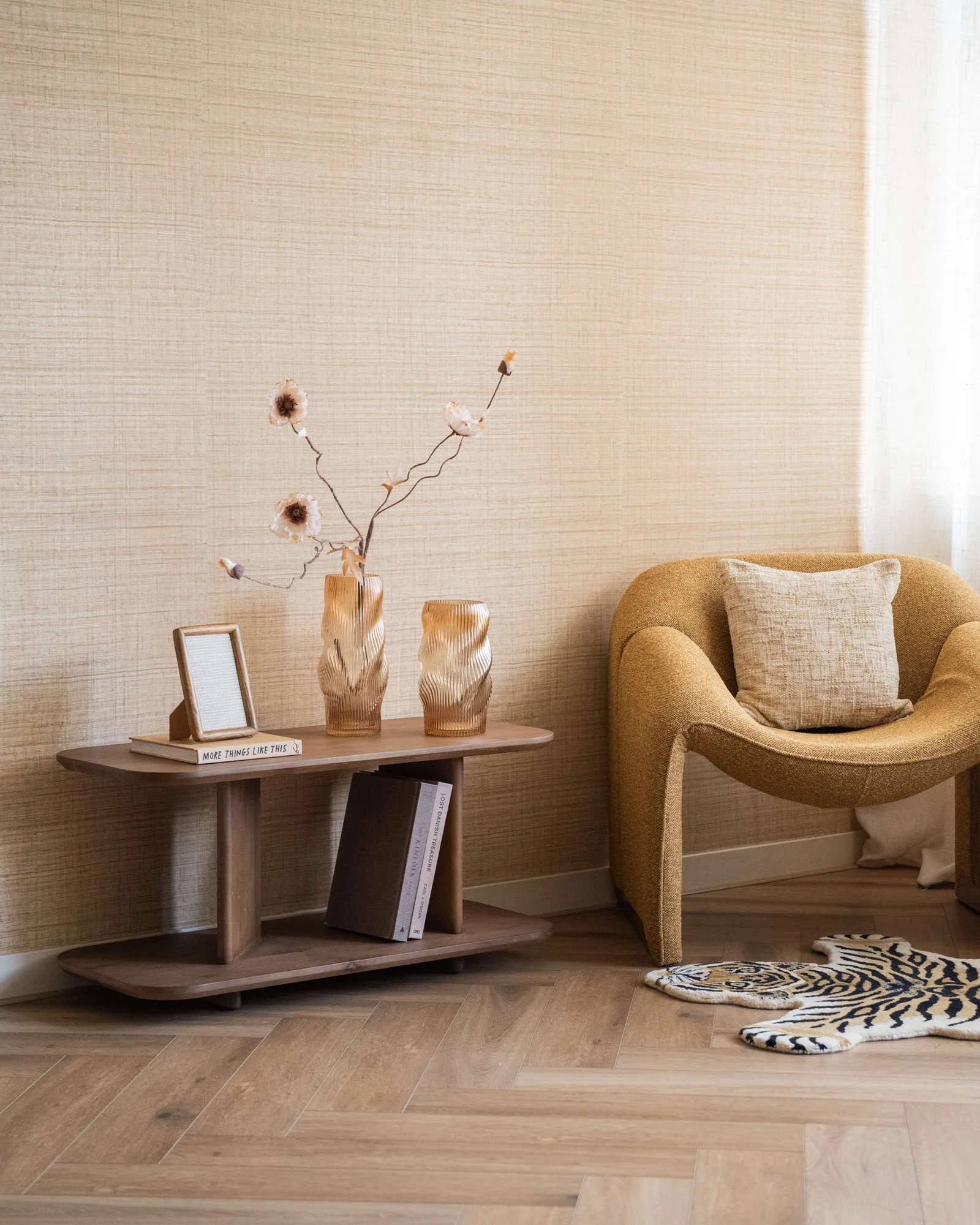 Vaas Glass Clear Brown - Image 5