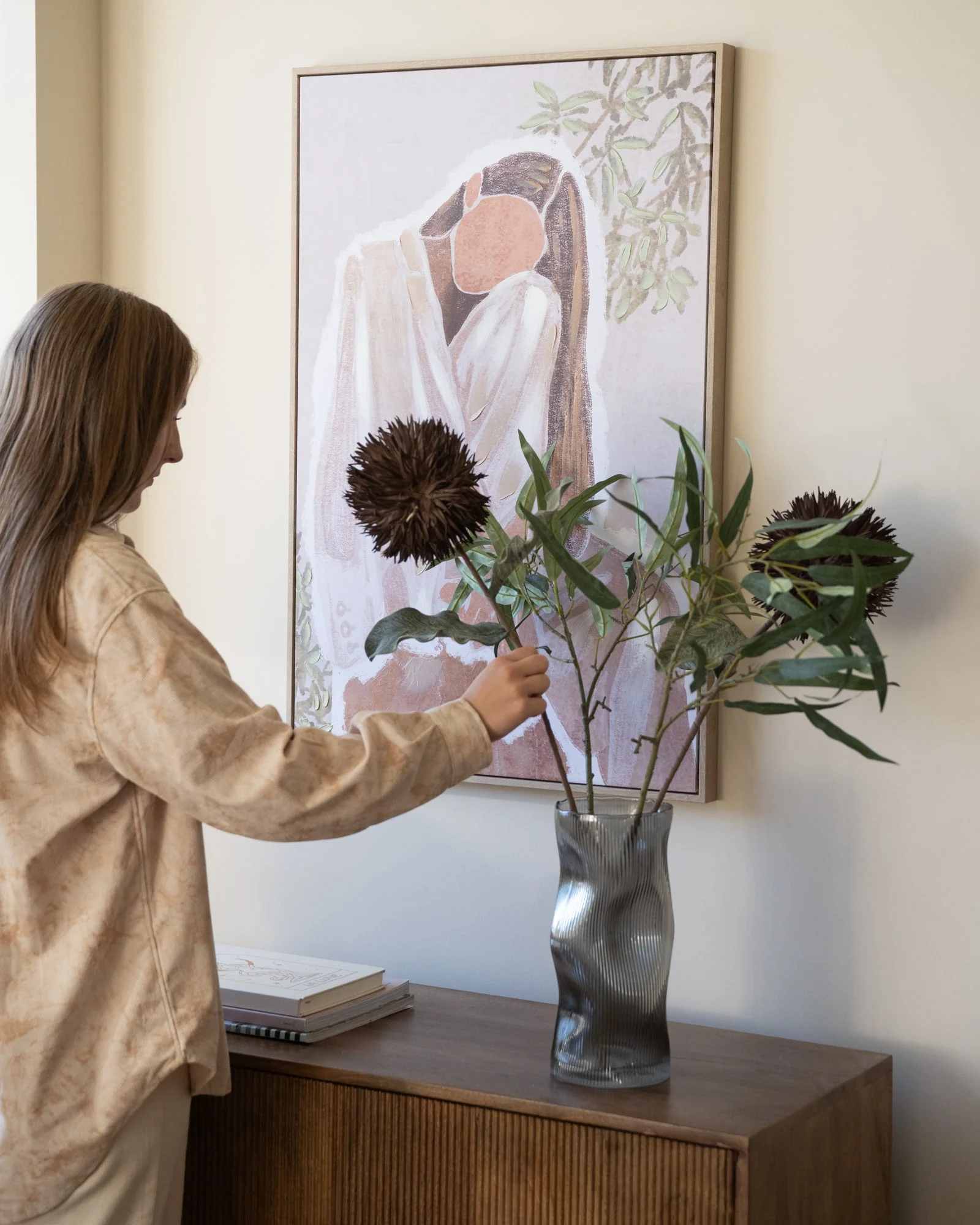 Wall Art Lady Canvas Beige - Image 7