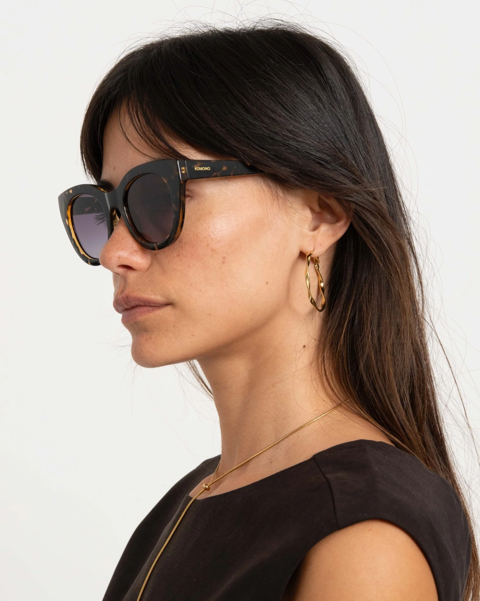 Komono Zonnebril Louise Dark Tortoise Brown - Image 3