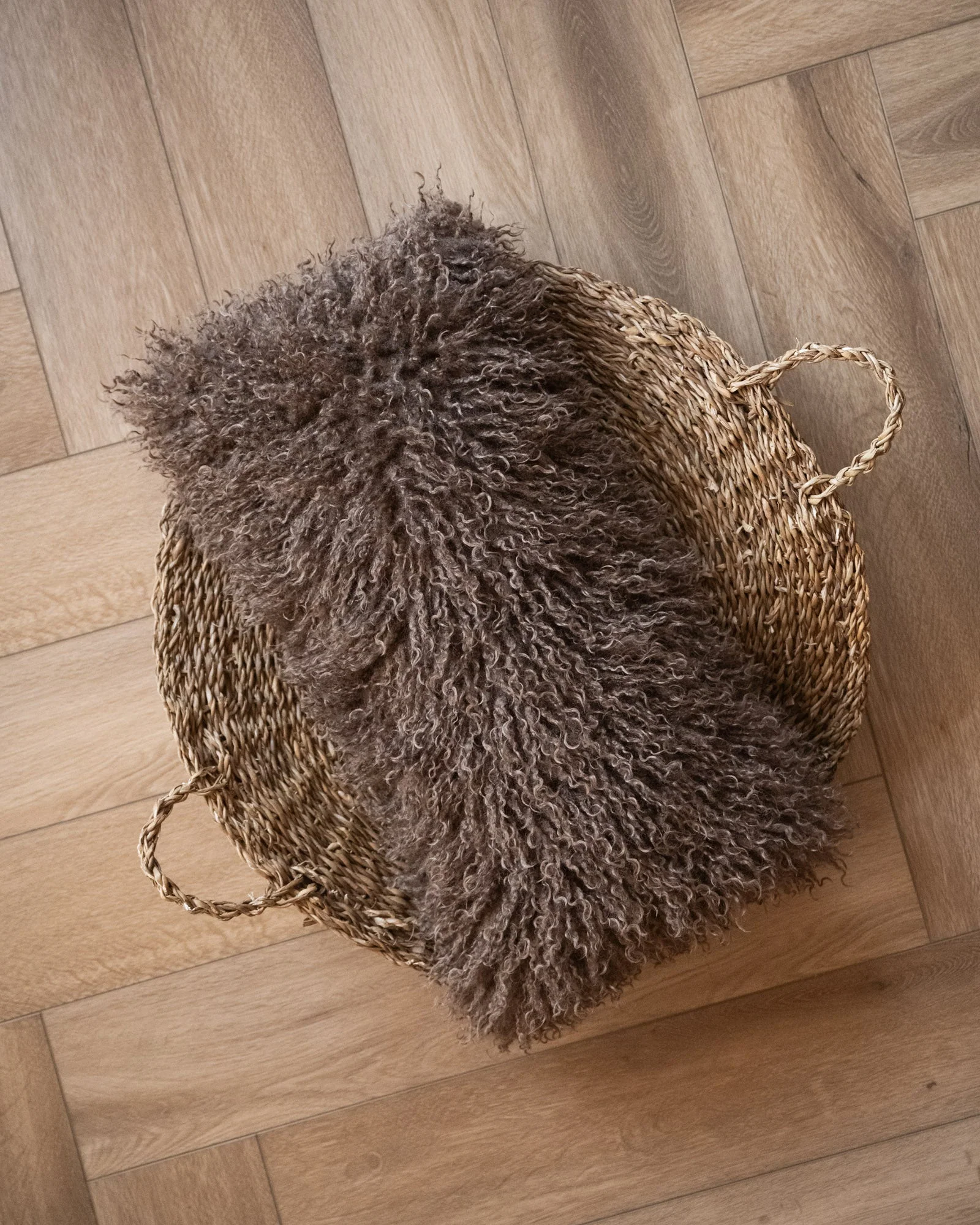 Cushion Bubion Furry Brown - Image 2