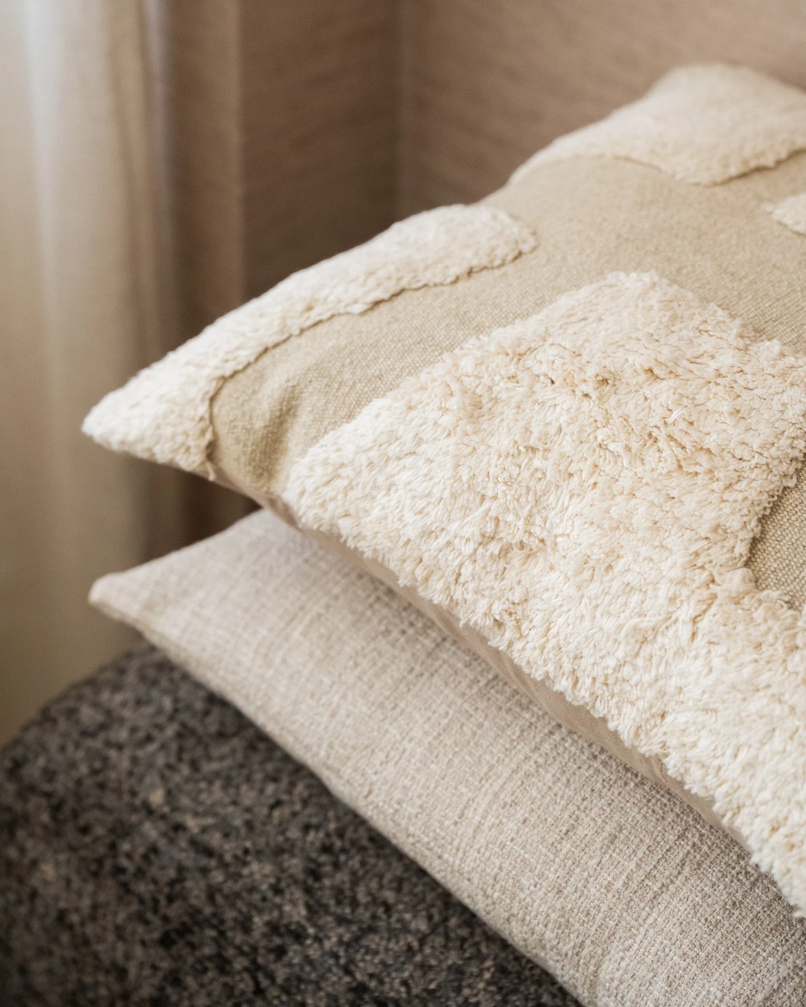 Cushion Luzan Cream Sand - Image 3
