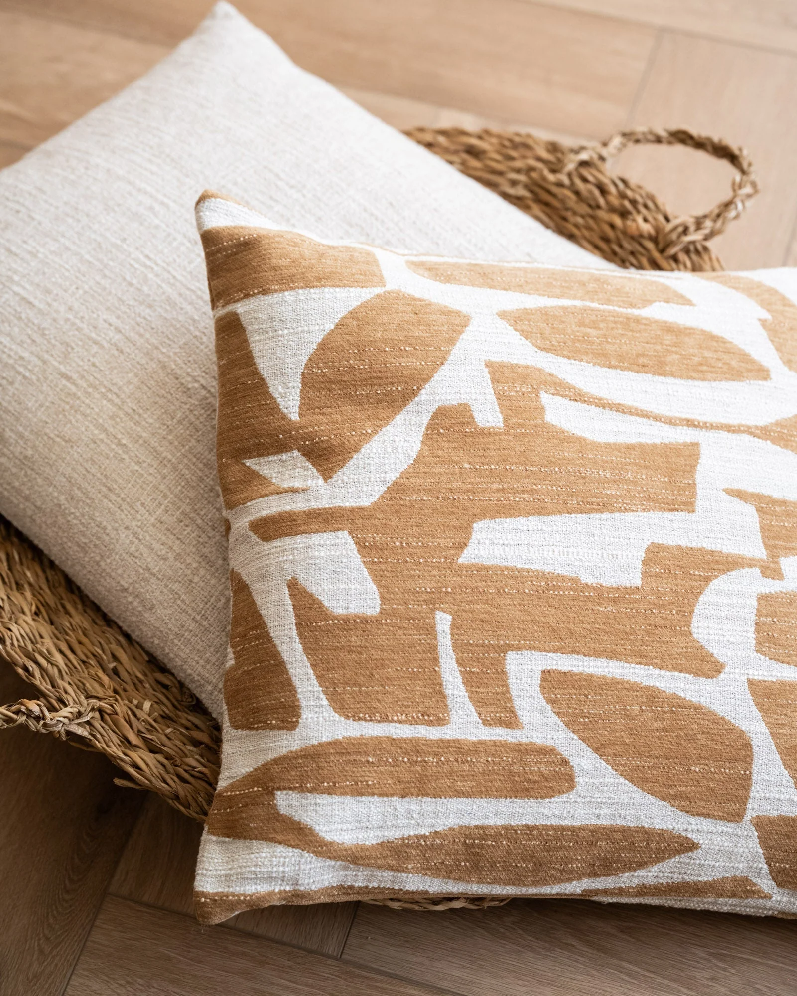 Cushion Peoria Ochre - Image 2