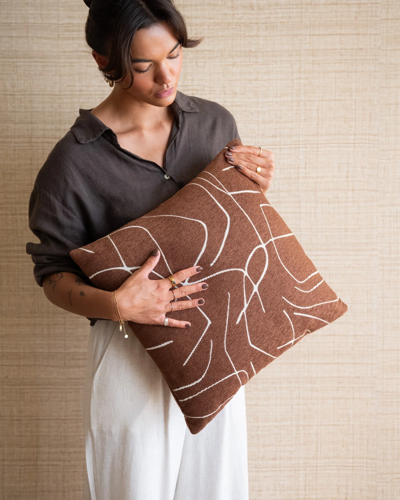 Cushion Royce Terra - Image 3