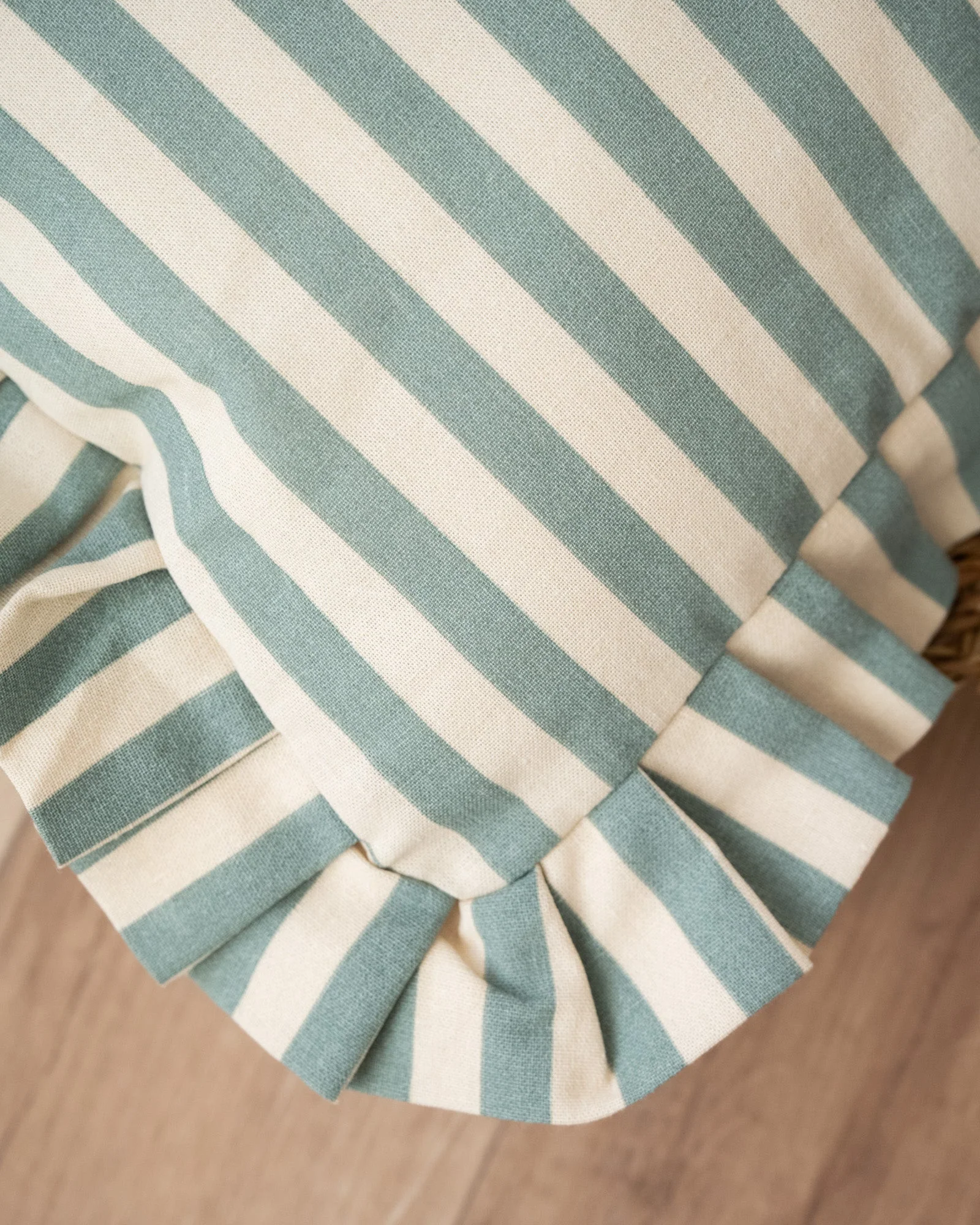Cushion Ruth Ruffle Striped Blue - Image 6