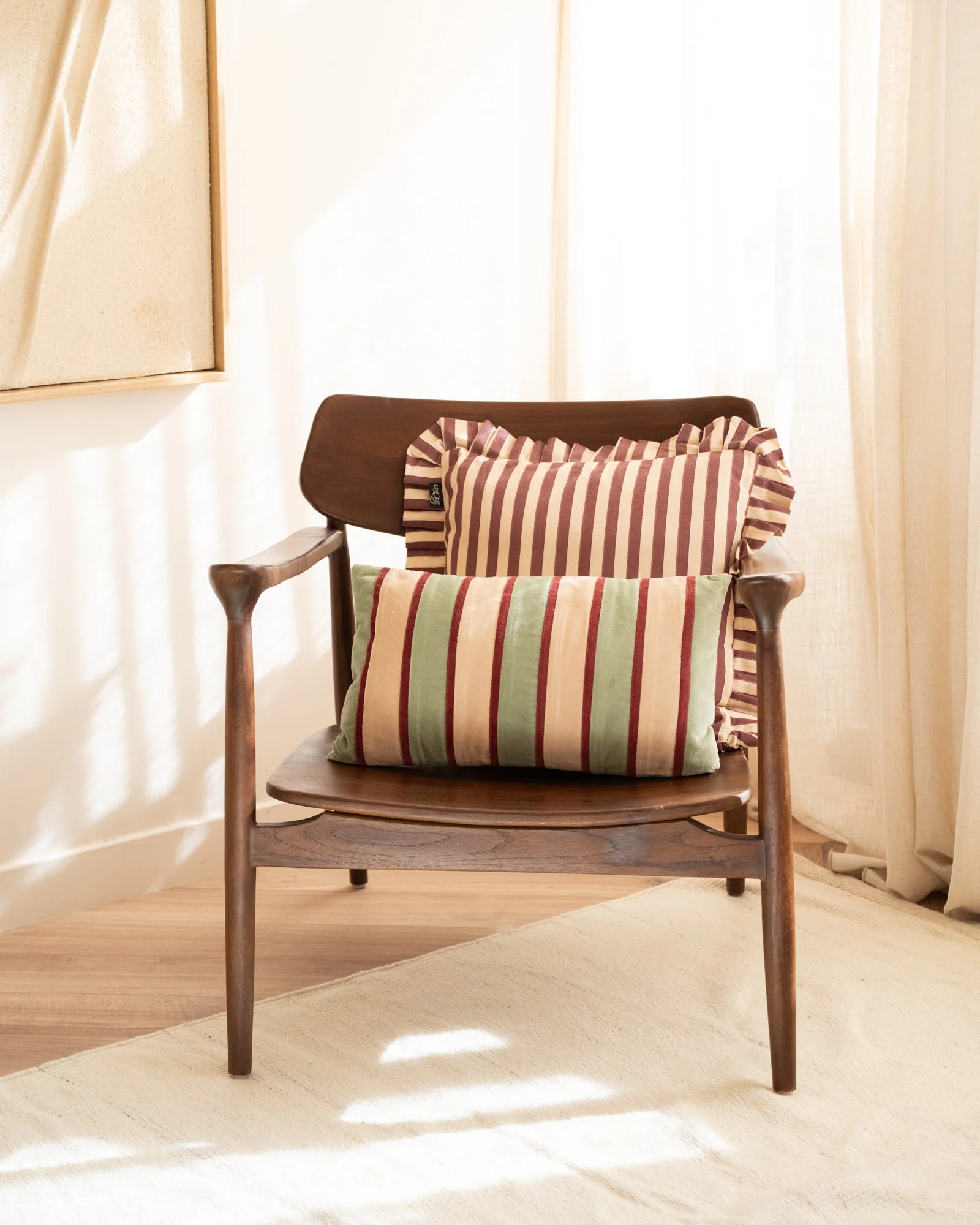 Cushion Ruth Ruffle Striped Burgundy - Image 7