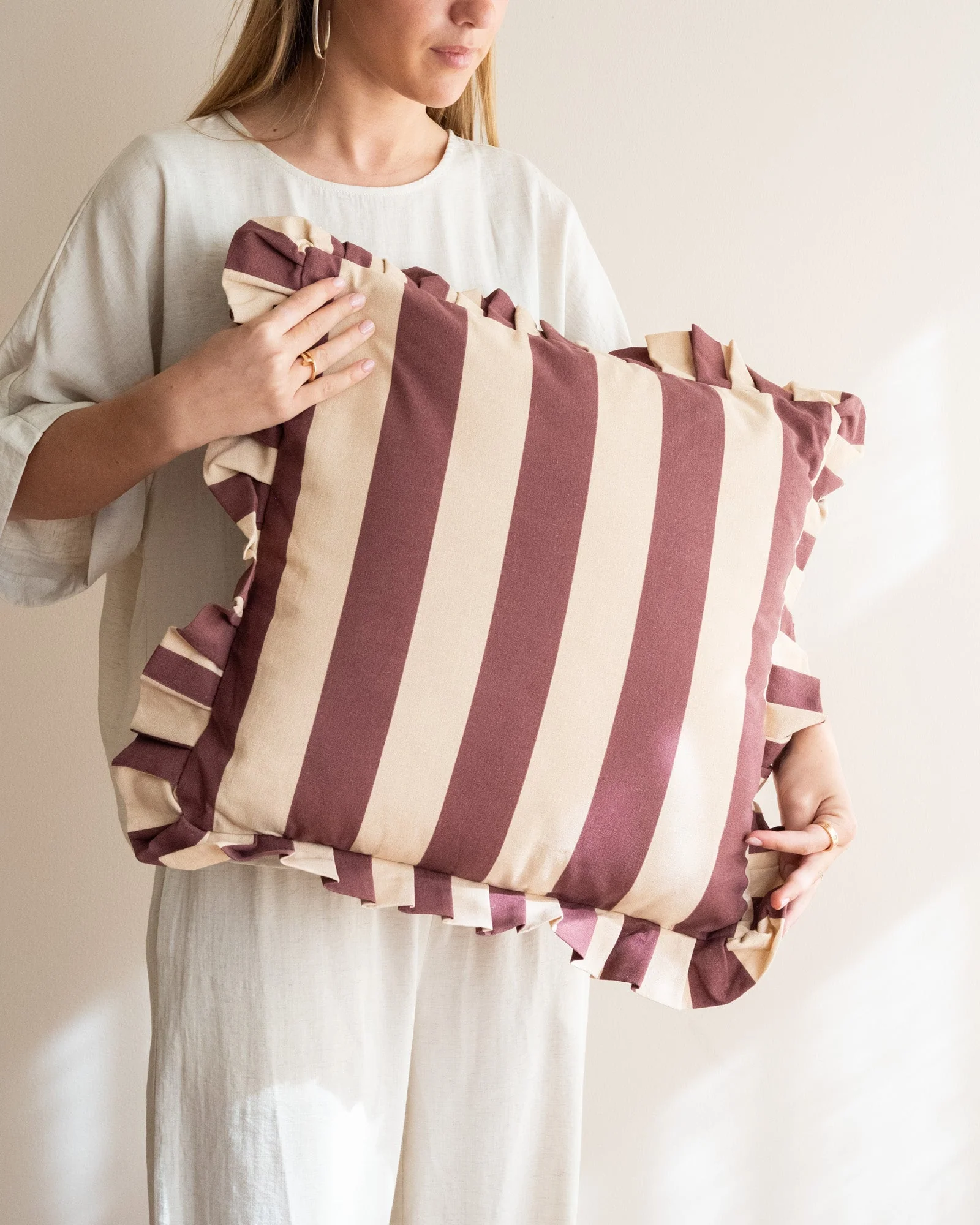 Cushion Sepp Ruffle Striped Pink - Image 4