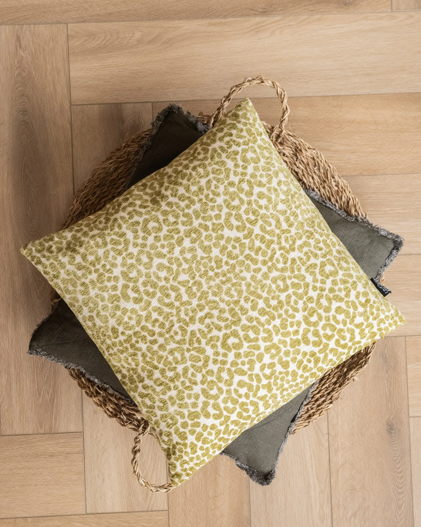 Cushion Siem Leopard Green
